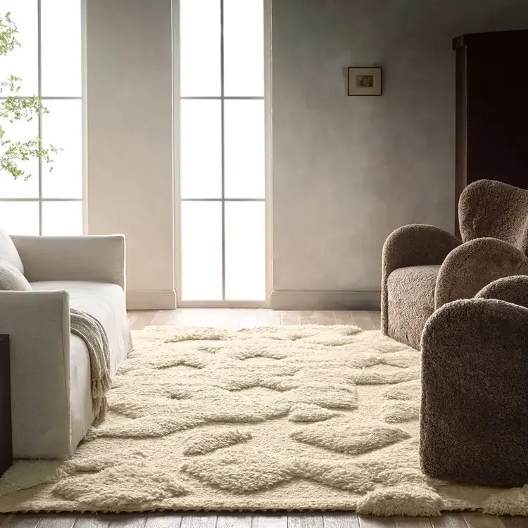 Gamil Handwoven 100% Wool Rug