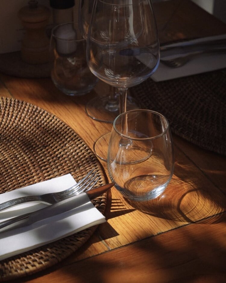 Round  Rattan Placemat in Antique Brown