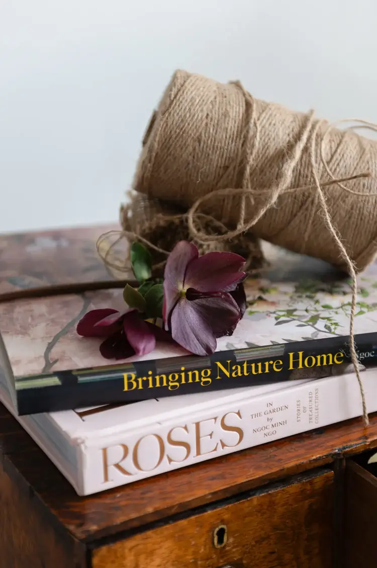 'Bringing Nature Home: Floral Arrangements Inspired by Nature'