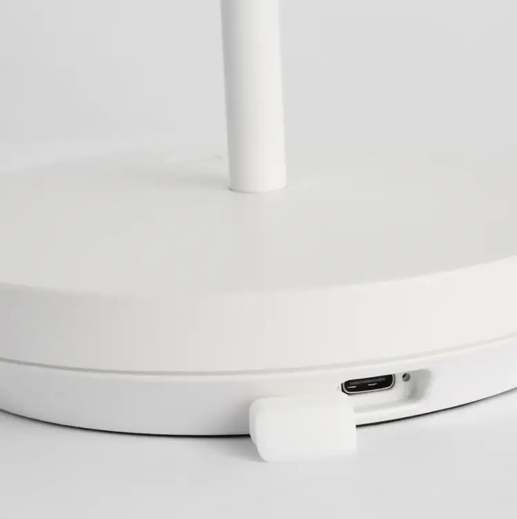 Doppia Accent Rechargeable Table Lamp