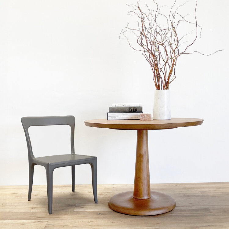 Citrin Round Dining Table