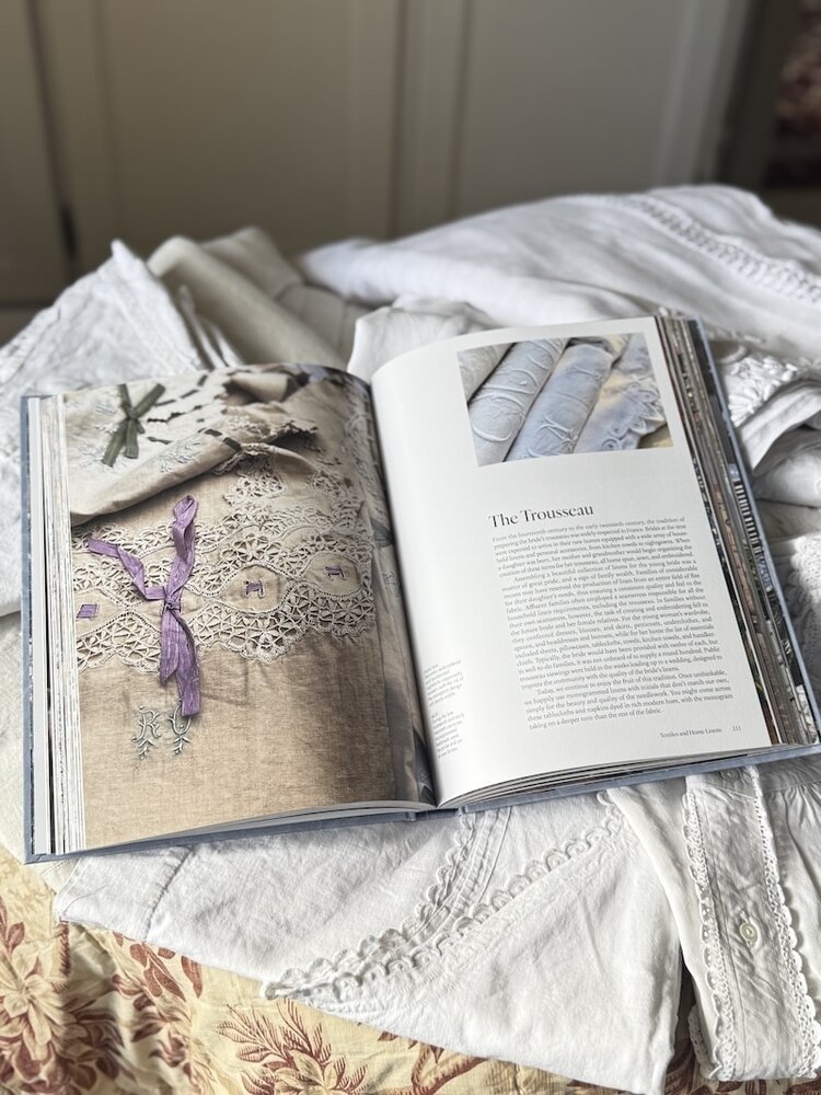 ' The Art of Antiquing in France: Flea Markets - Brocantes - Antique Shops'