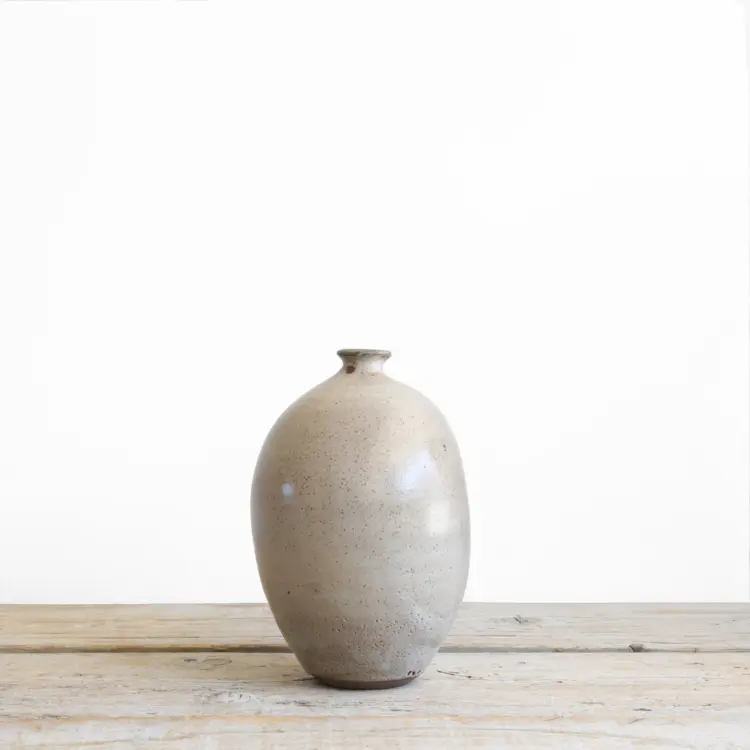 Round Rustic Bottle Pottery Vase