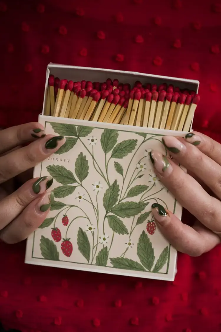 Strawberry Long Matches