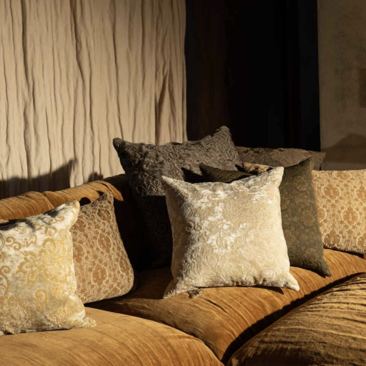 Romedio Cushion
