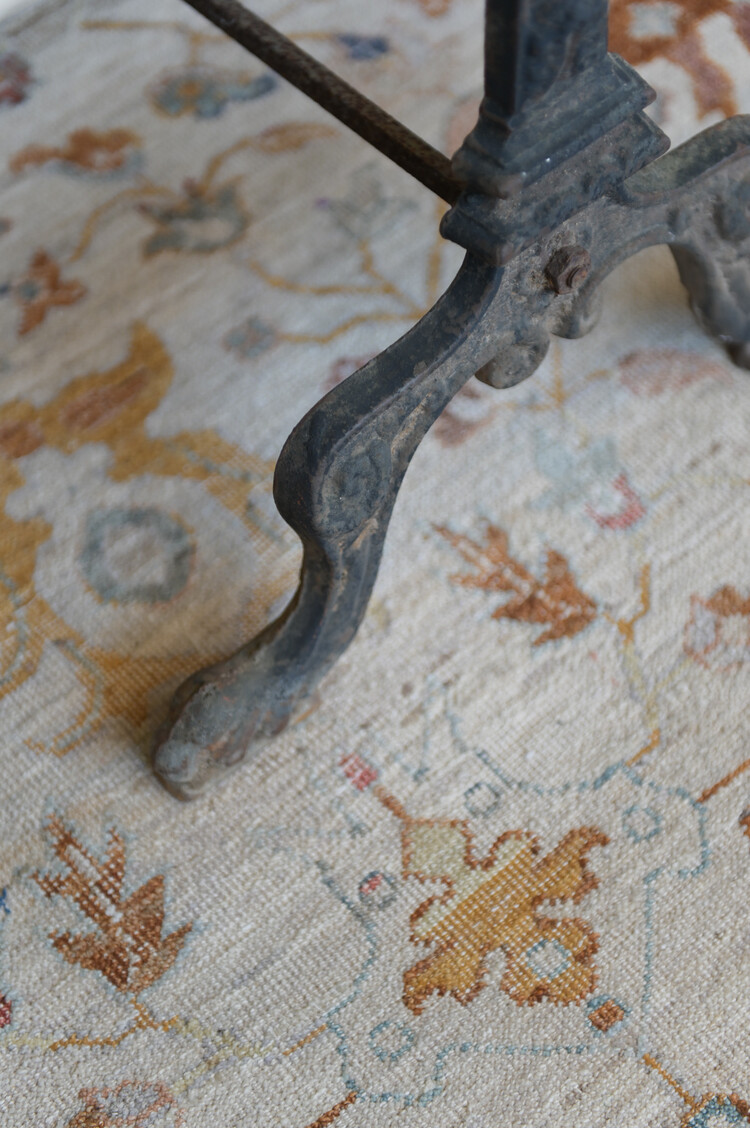 Britannia Rug in Solstice