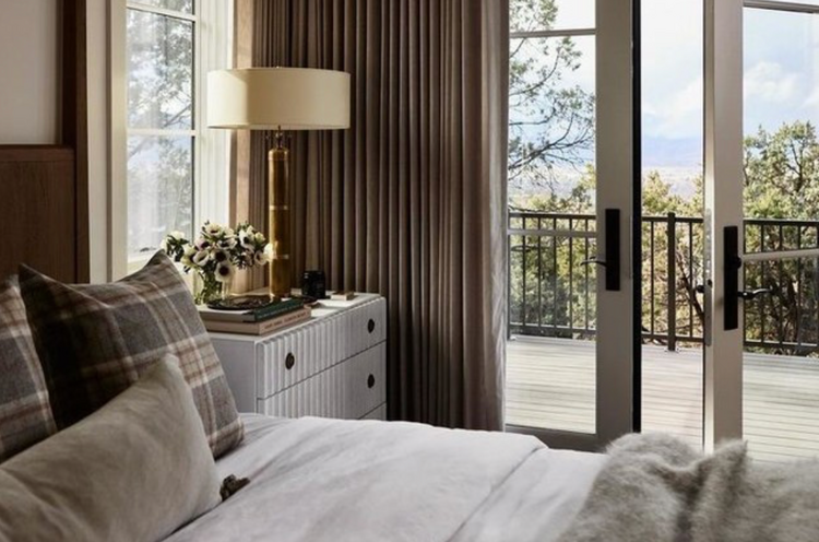Longacre Table Lamp
