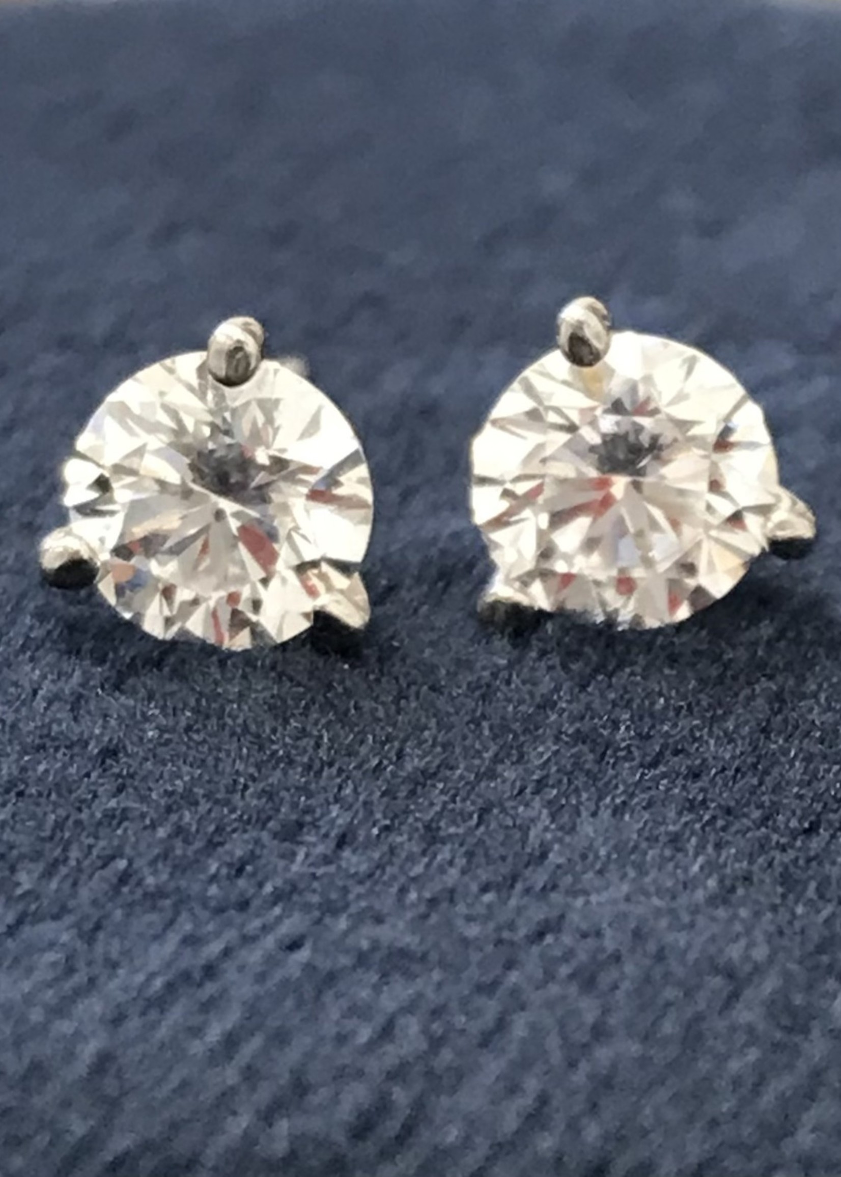 14kW 1.5ctw LabGrown Diamond Stud Earrings EF/VS