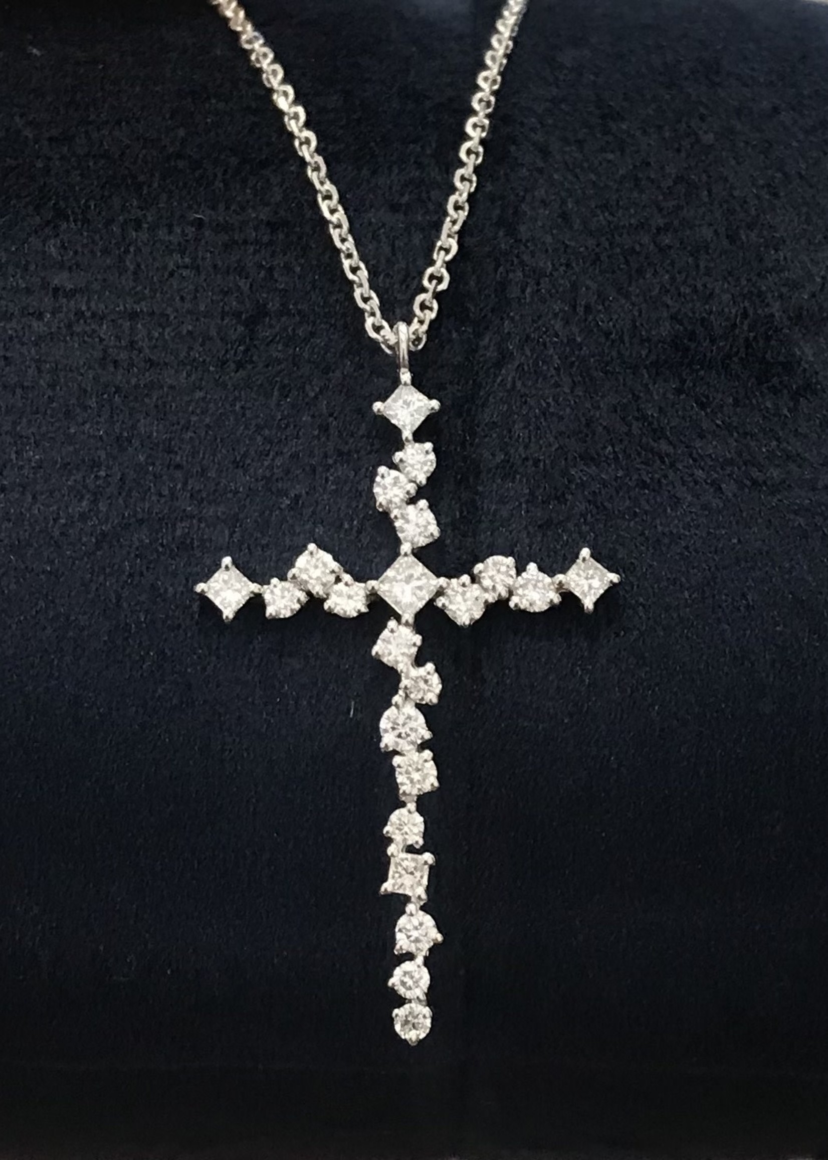 Shula NY 14kW .60ctw Diamond Cross