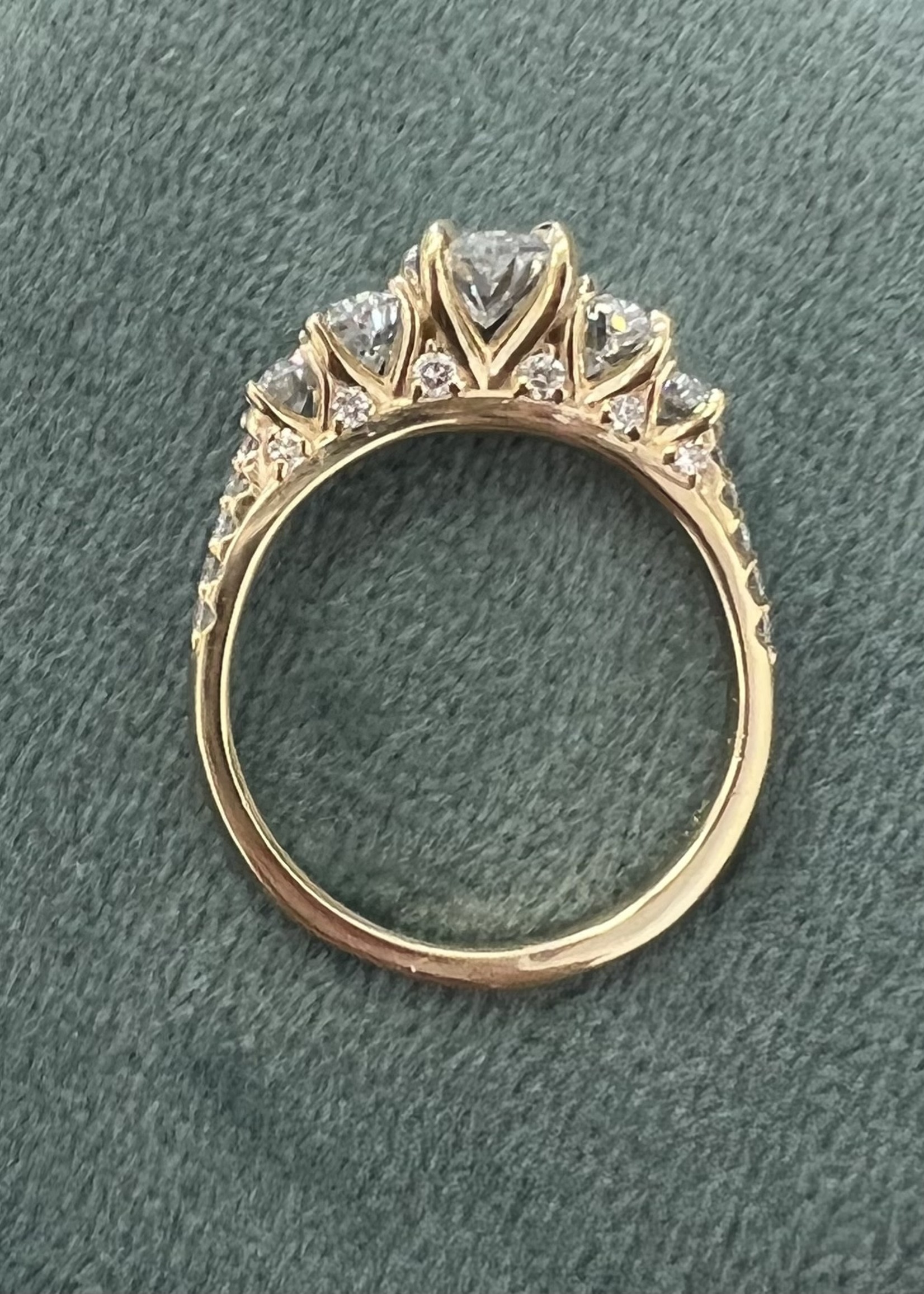 ASH 14k Yellow Gold  2.5ctw Oval Cut Diamond Engagement Ring