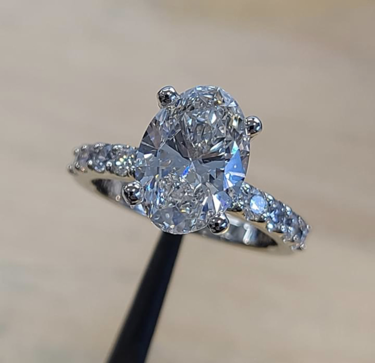 3 carat oval 2024 lab grown diamond
