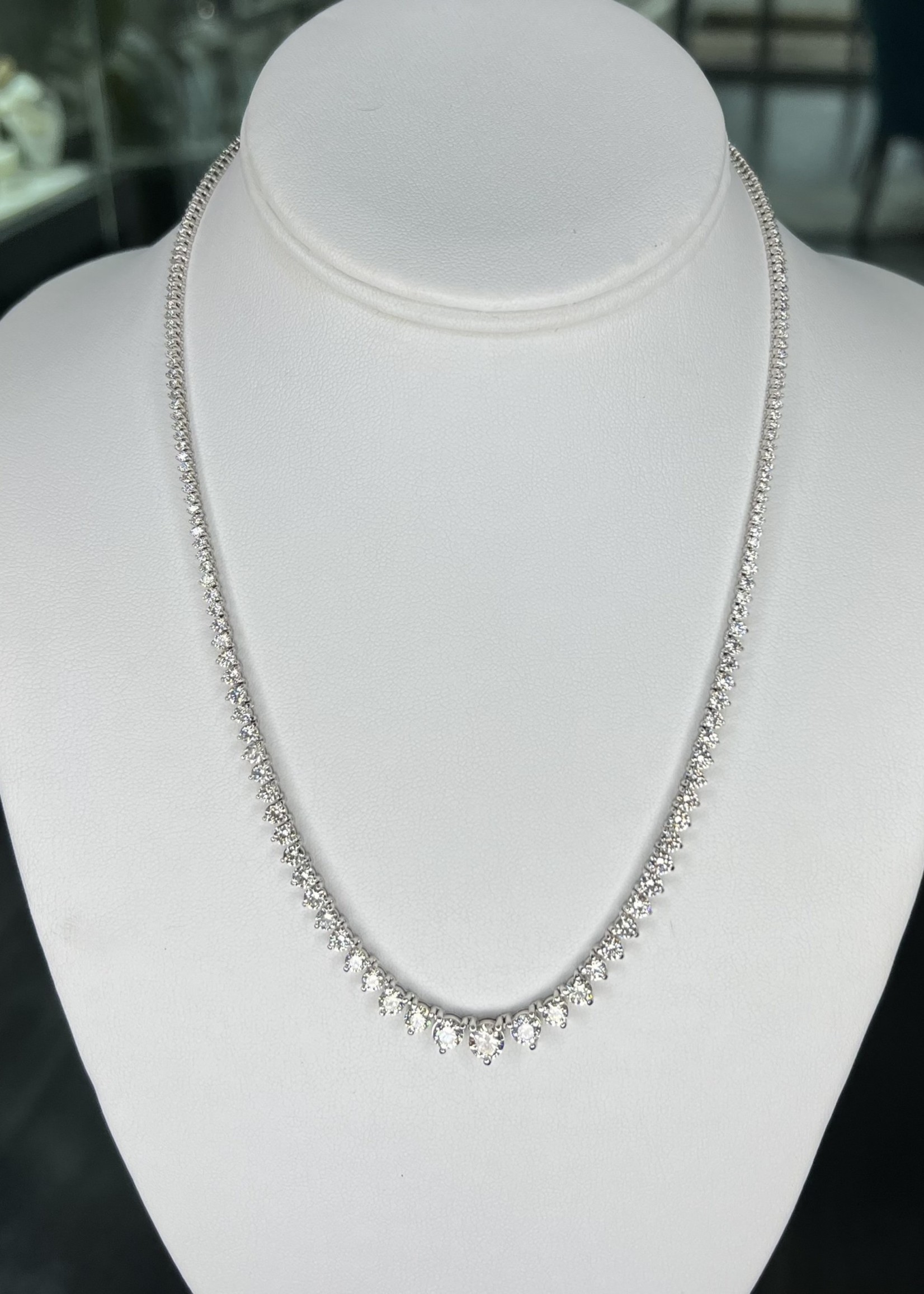 14kW 11.09ctw Natural Diamond Tennis Necklace. A Beloved Classic!
