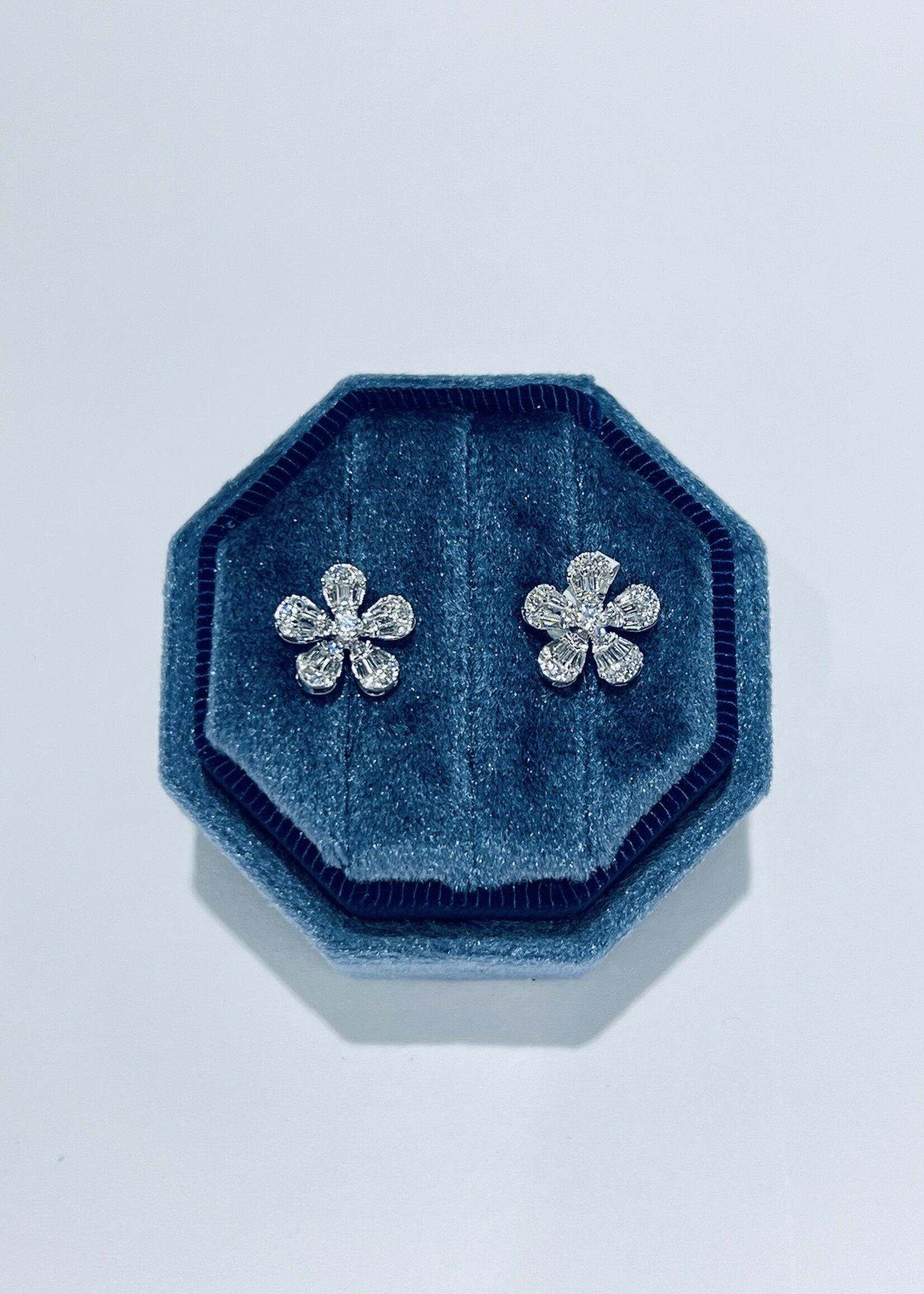 Royal 14kW .55ctw Flower Stud Earrings.