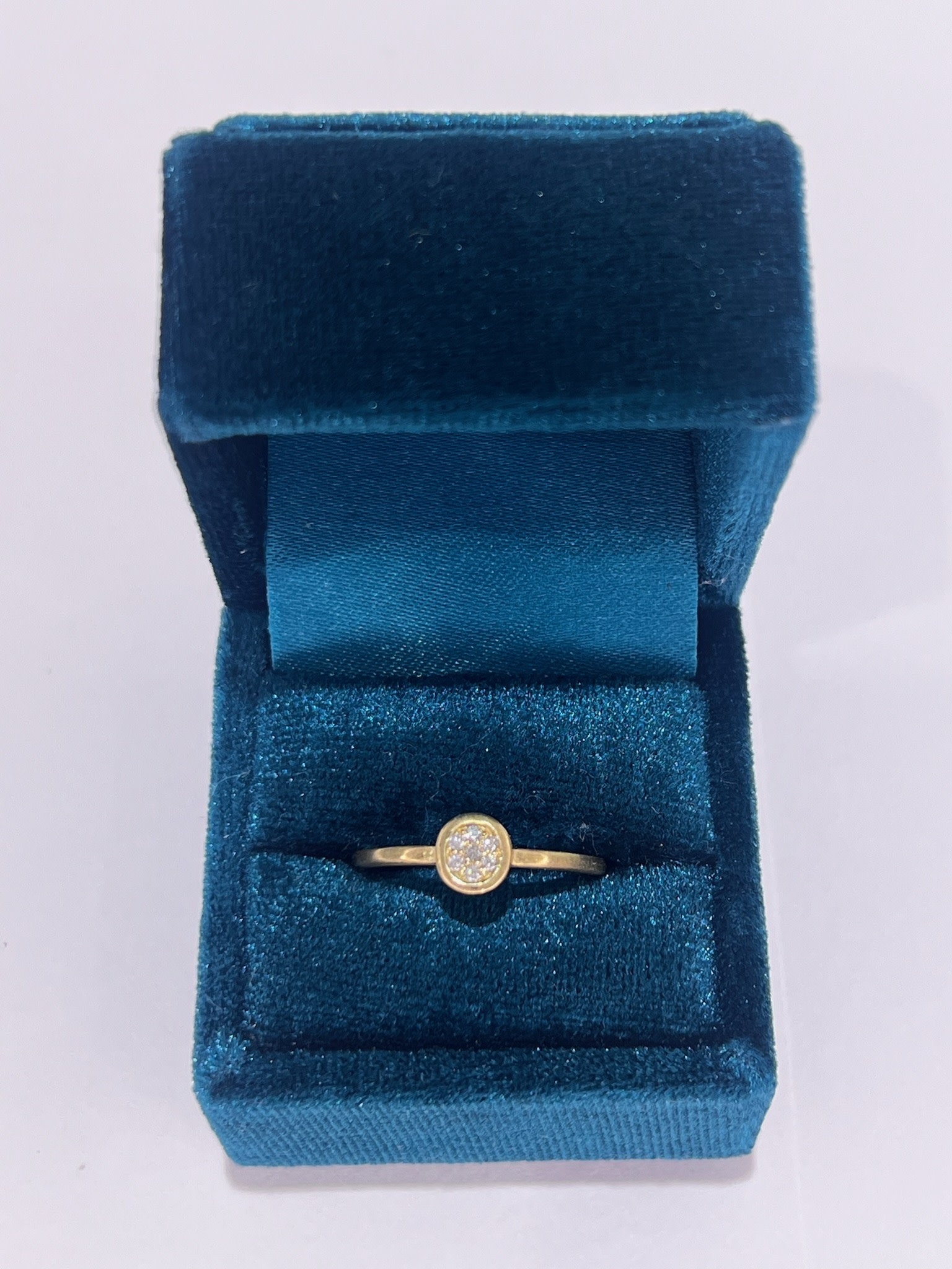 14kY .08ctw Pave' Diamond top ring, stackable! - Beyond