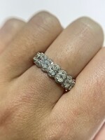 14kW 1.27ctw Oval cut Diamond Halo Band