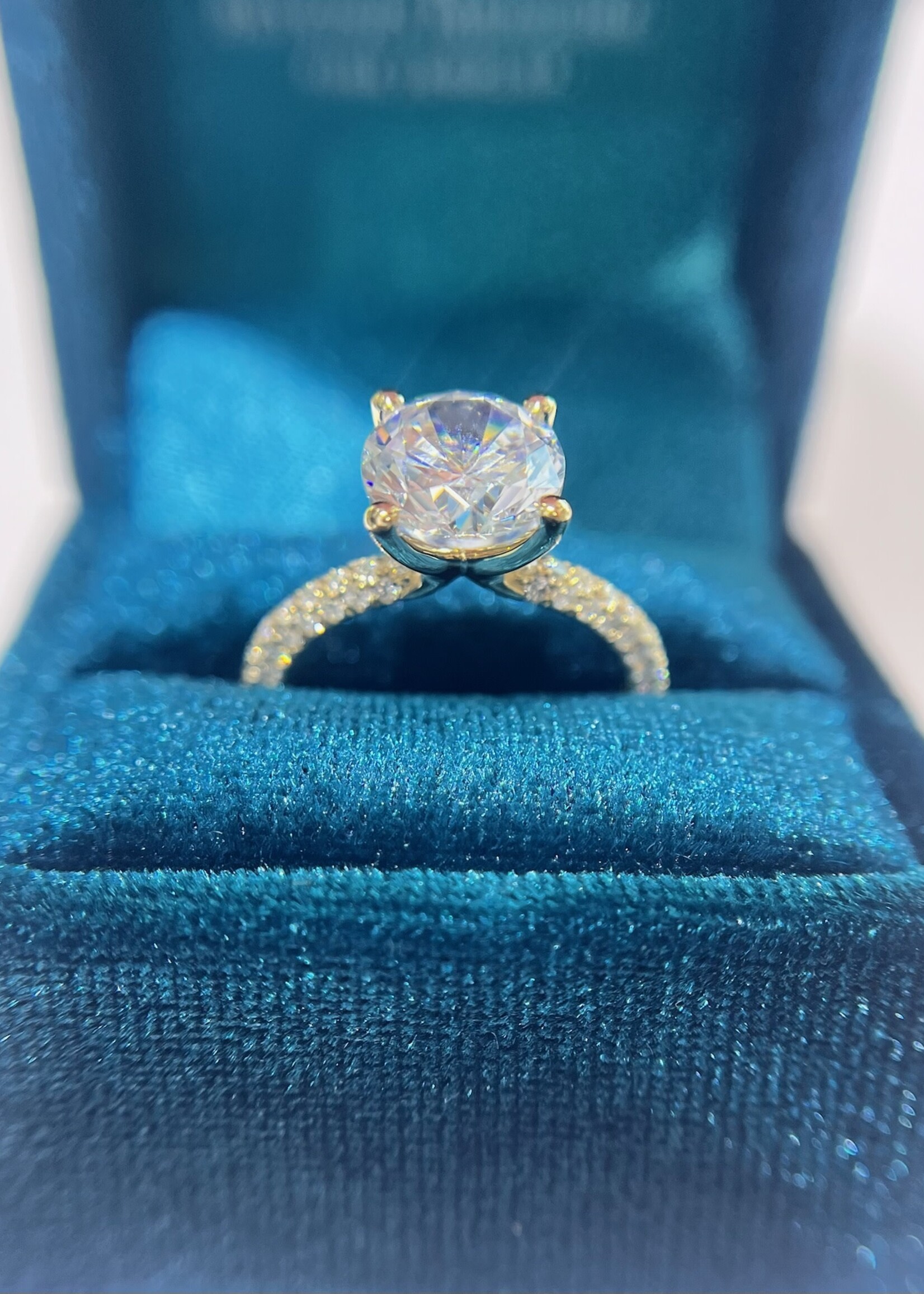 14kY 3/8ctw Mirco Pave Setting