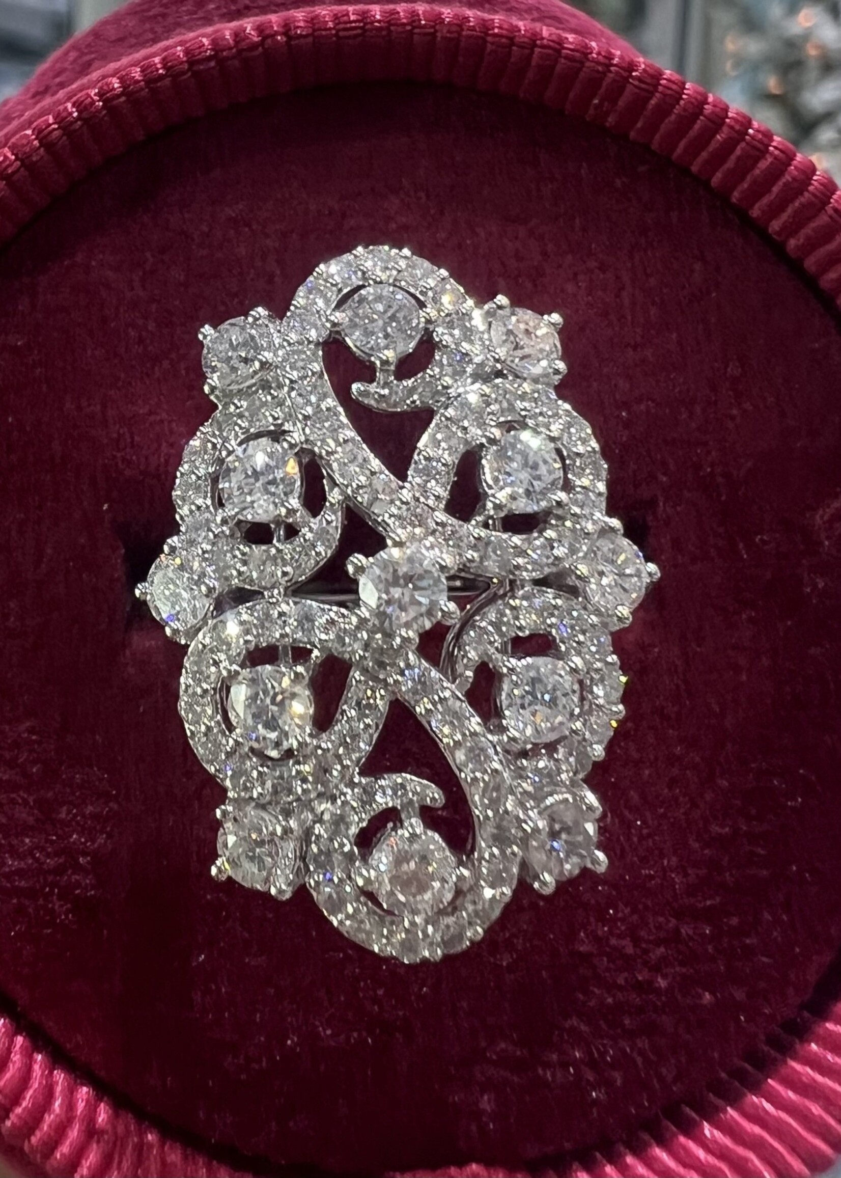 14kW 2.64ctw Ornate Diamond Ring