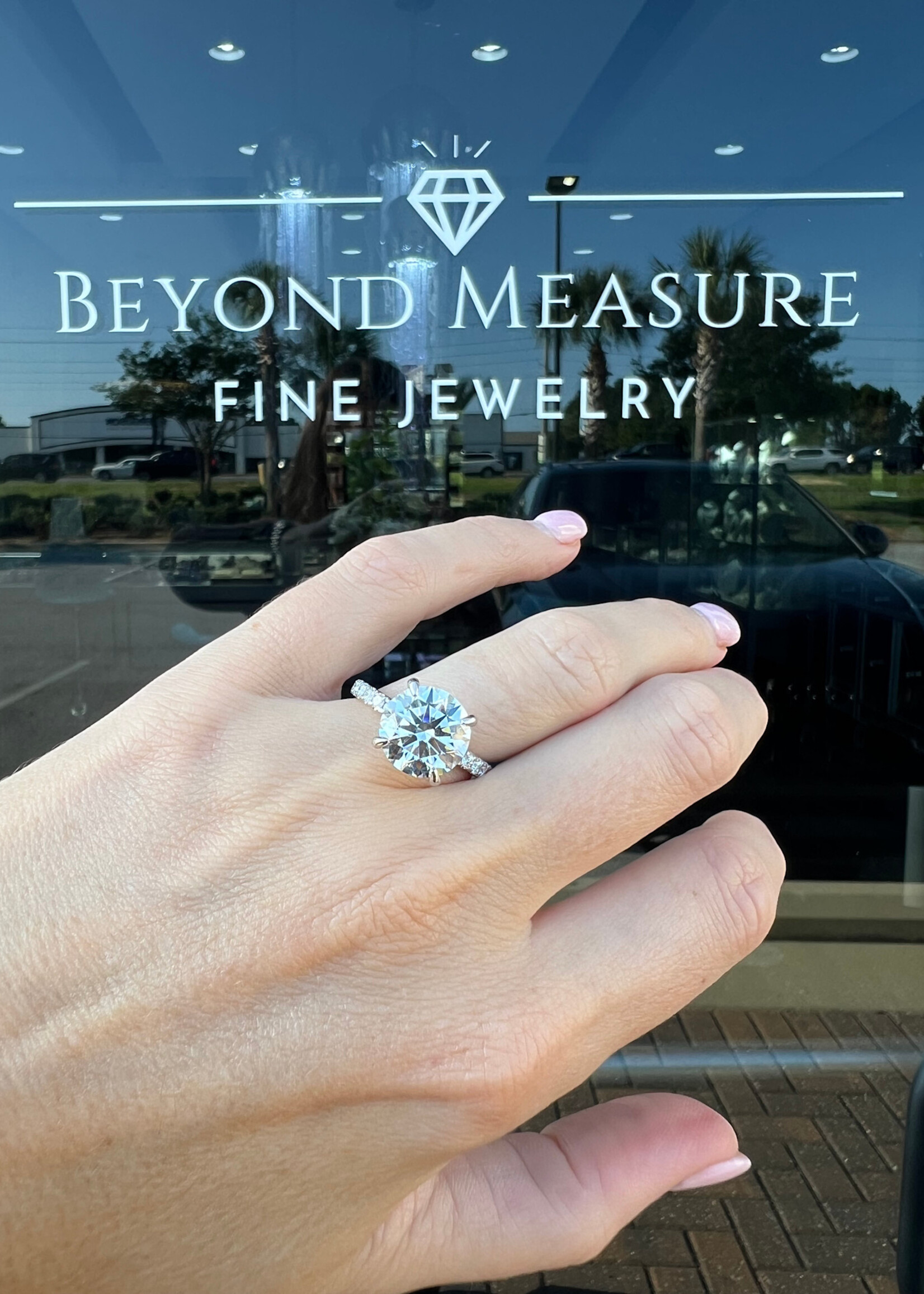 ASH 14kW 4ct LabGrown Diamond Center F/VS2 with Diamond Setting/Hidden Halo .63ctw