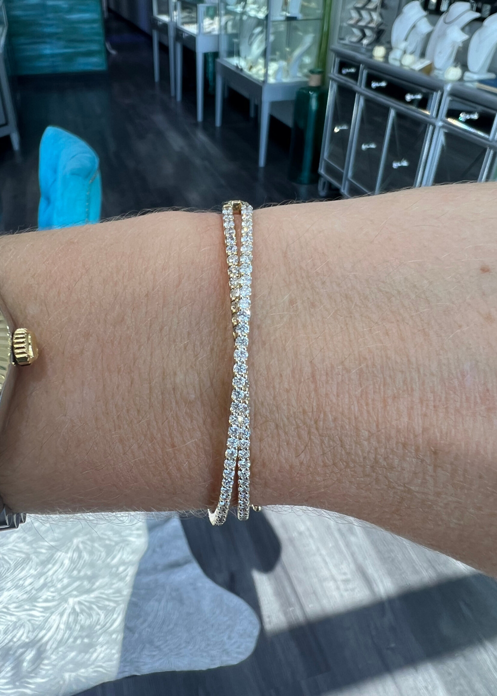 14kY 1.7ctw Diamond Bracelet with Natural Diamonds. Size Small.