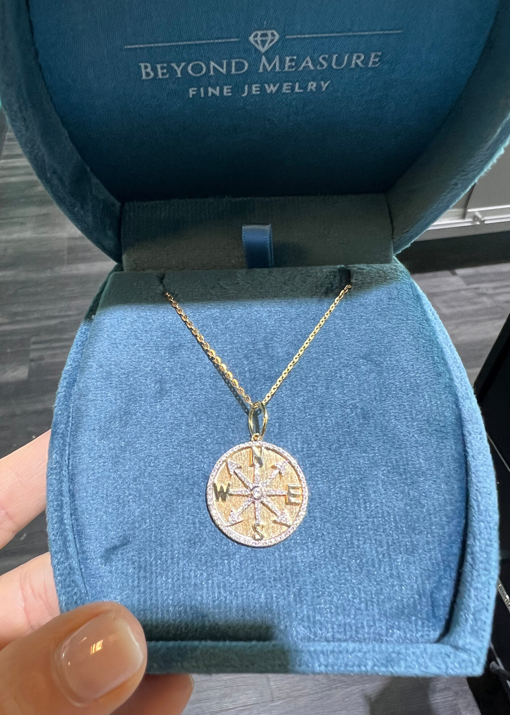 14kY Compass .32ctw with 16-18" adjustable chain