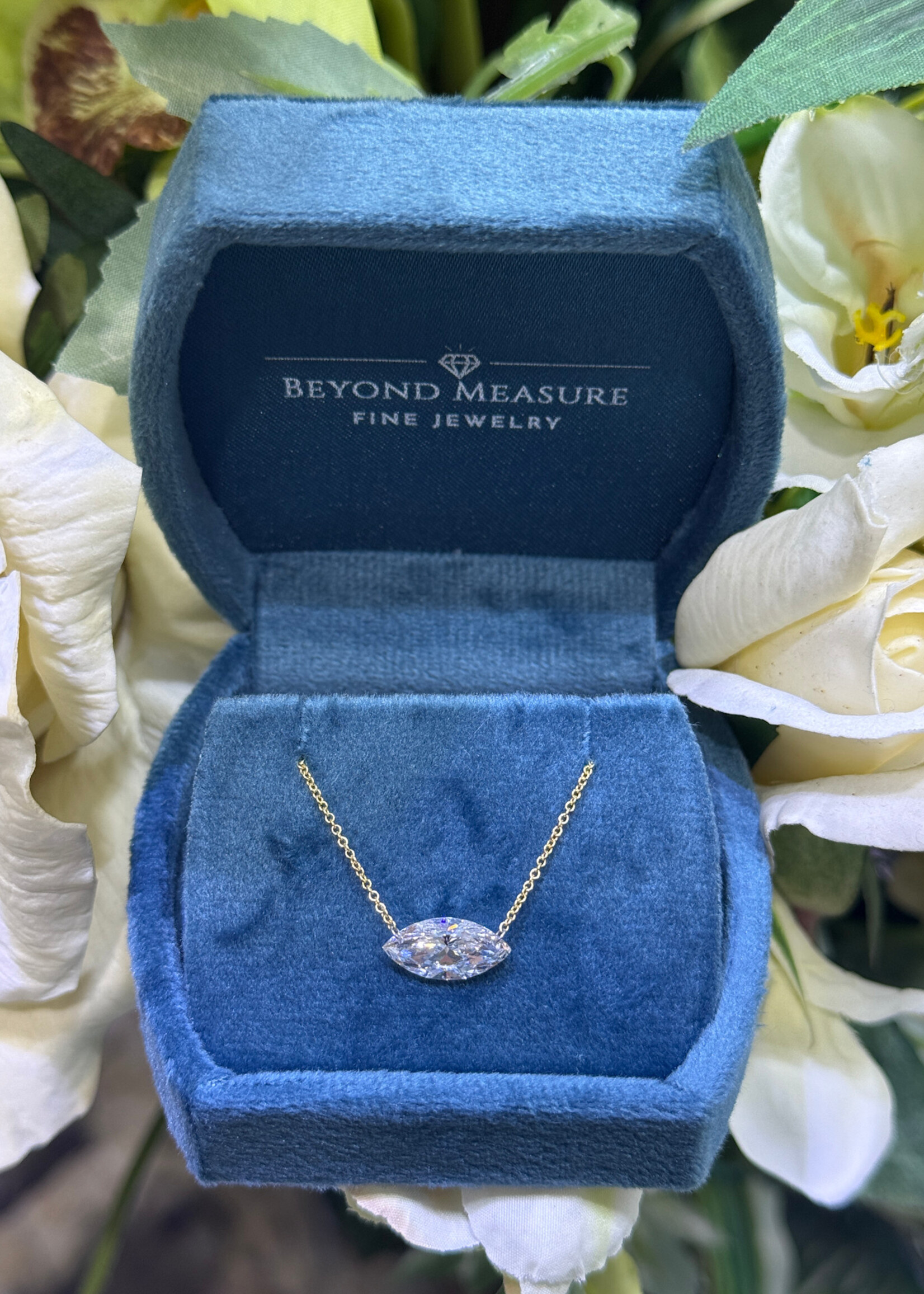 14kY 2.07ct Marquise cut LabGrown Floating diamond pendant with adjustable 16-18" chain