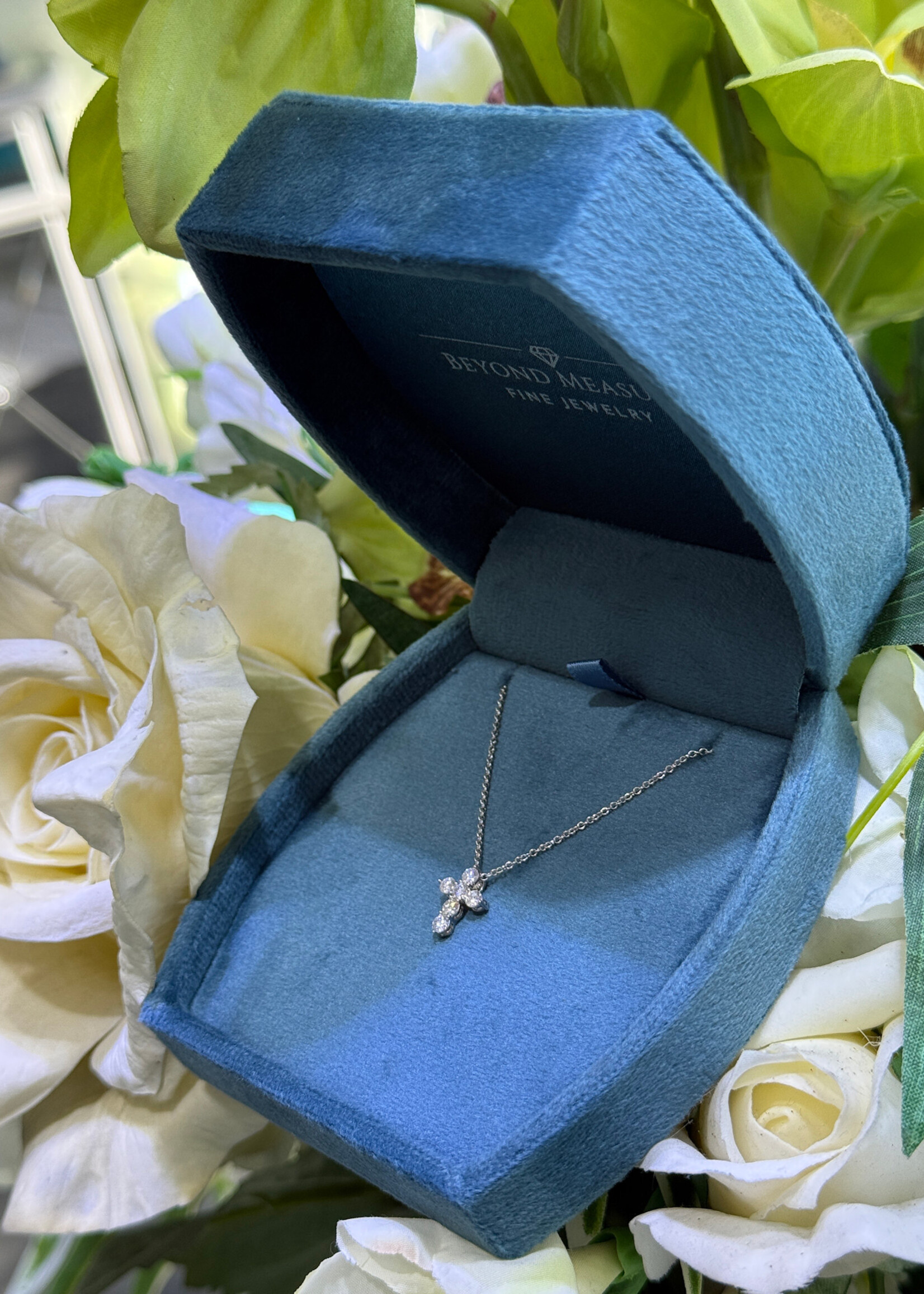 14k .43ctw Natural Diamond Cross