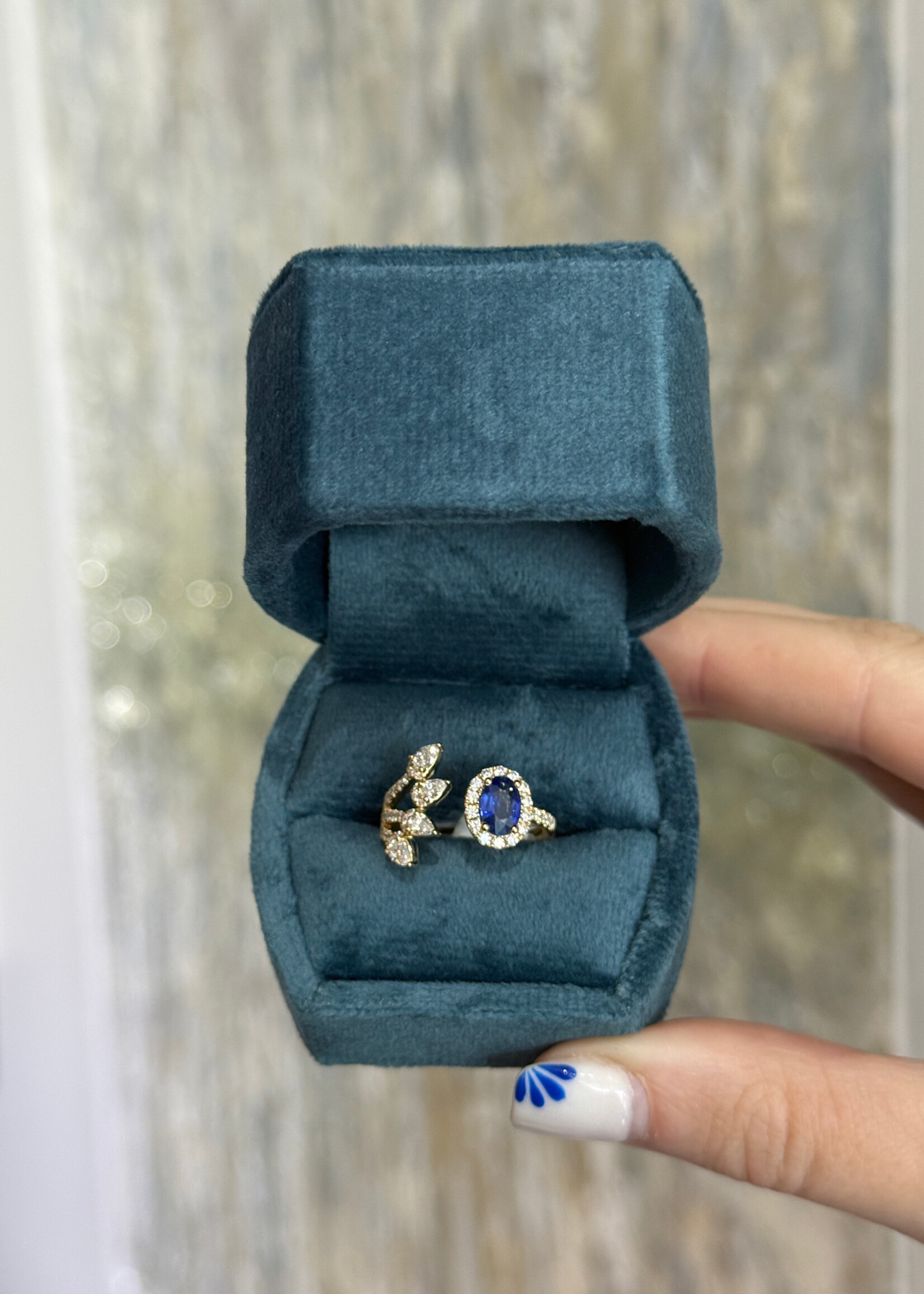 14kY .77ctw Natural Diamond and Sapphire Ring