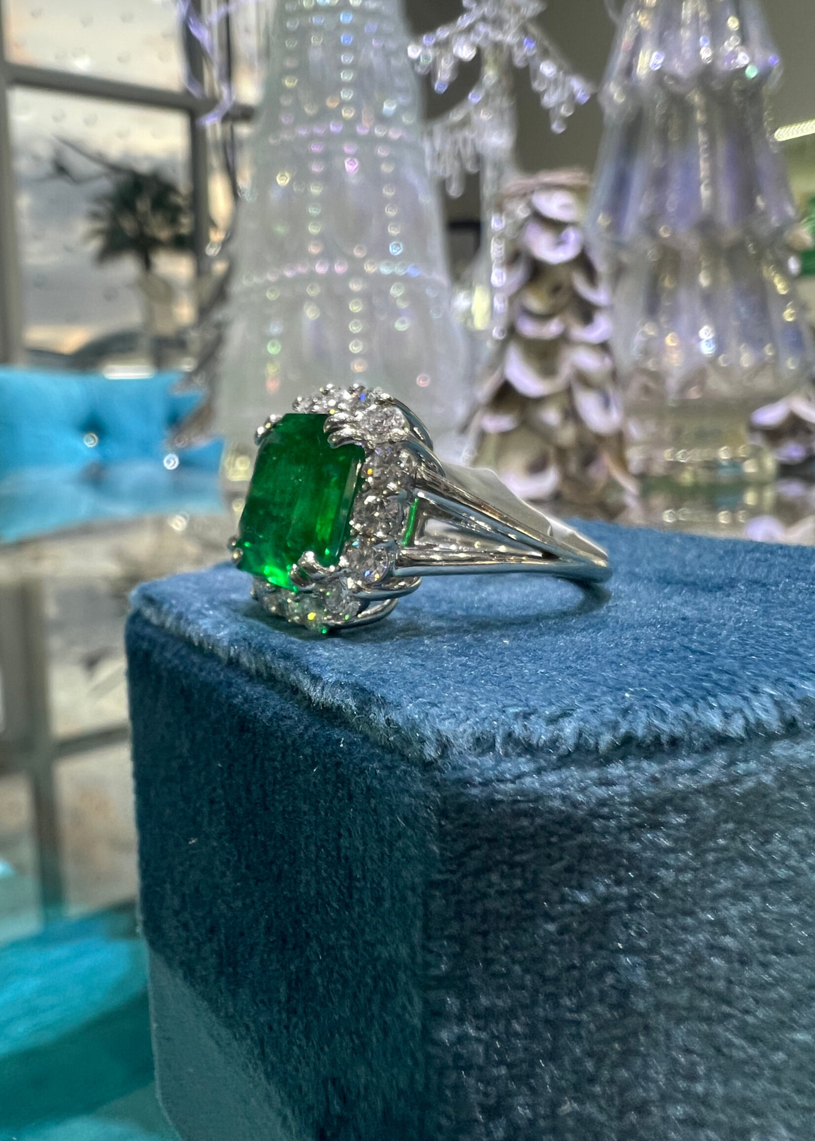 Platinum 5.11ct Natural Emerald (GIA) 1.32ctw Diamonds