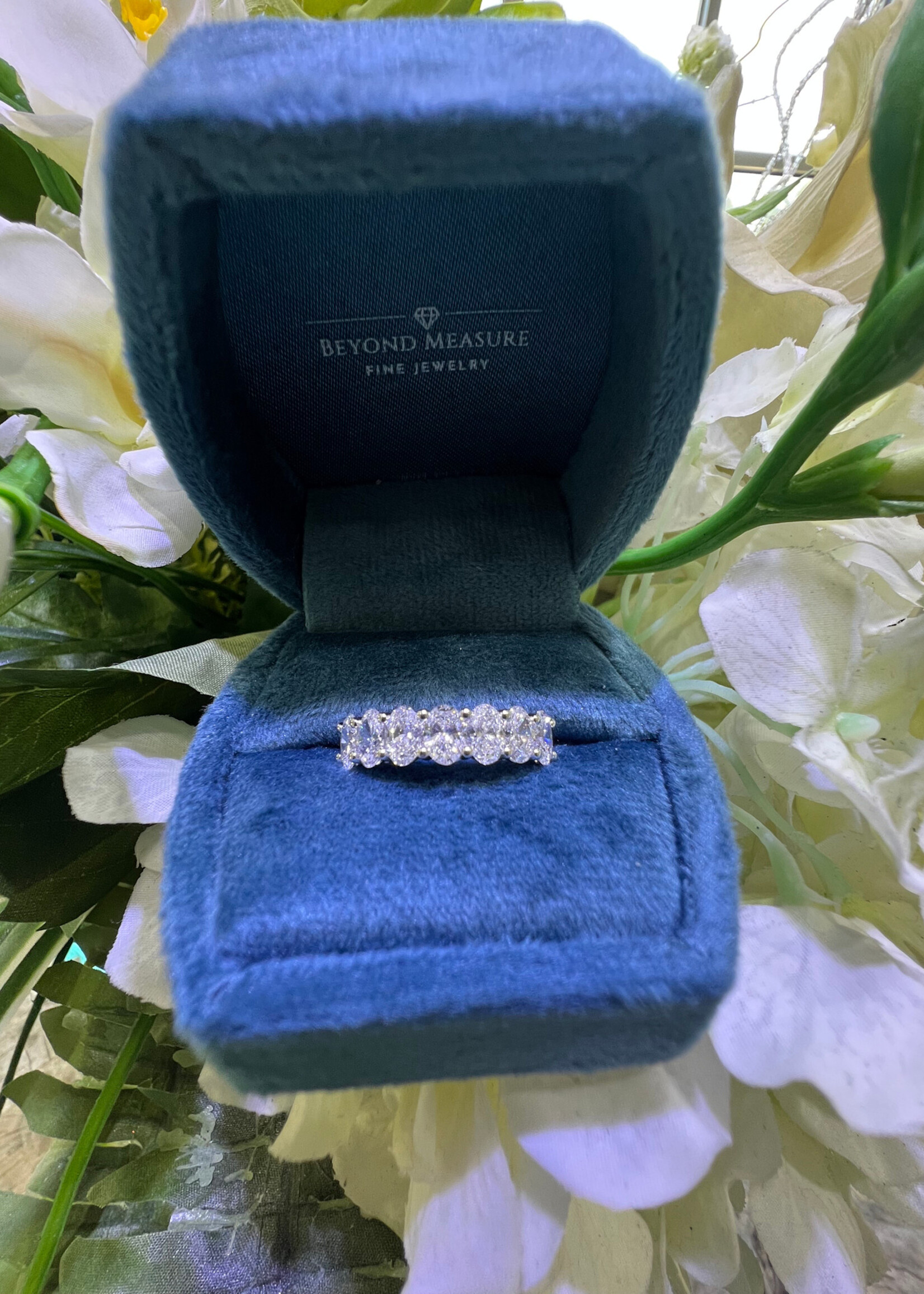 14kW 1.95ctw LabGrown Diamond Band with 7 oval cut diamonds