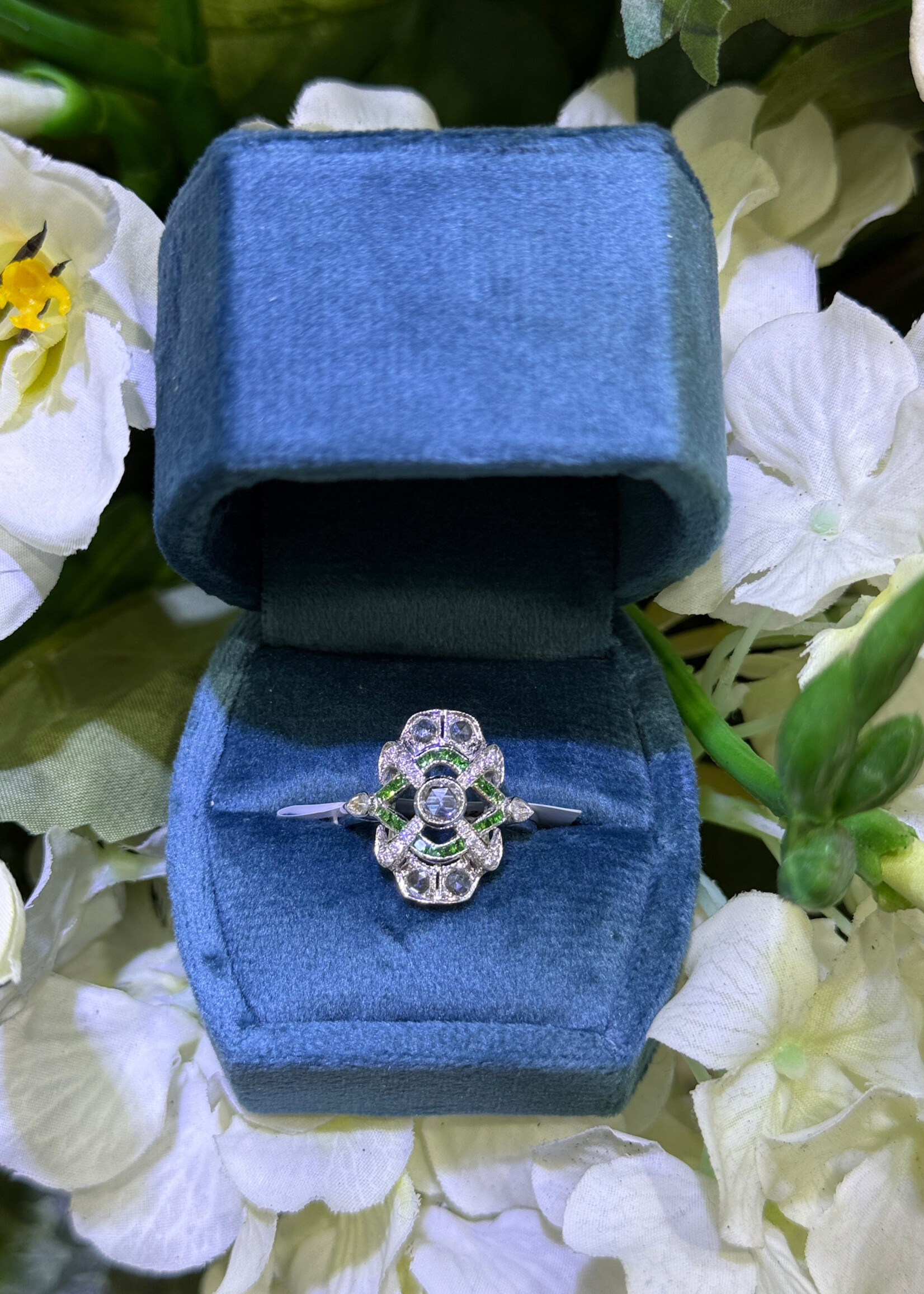 18k Estate Ring with 4mm rose cut diamond, 6 small rose cut diamonds, accent diamonds and tsavorite garnets. Excellent Condition