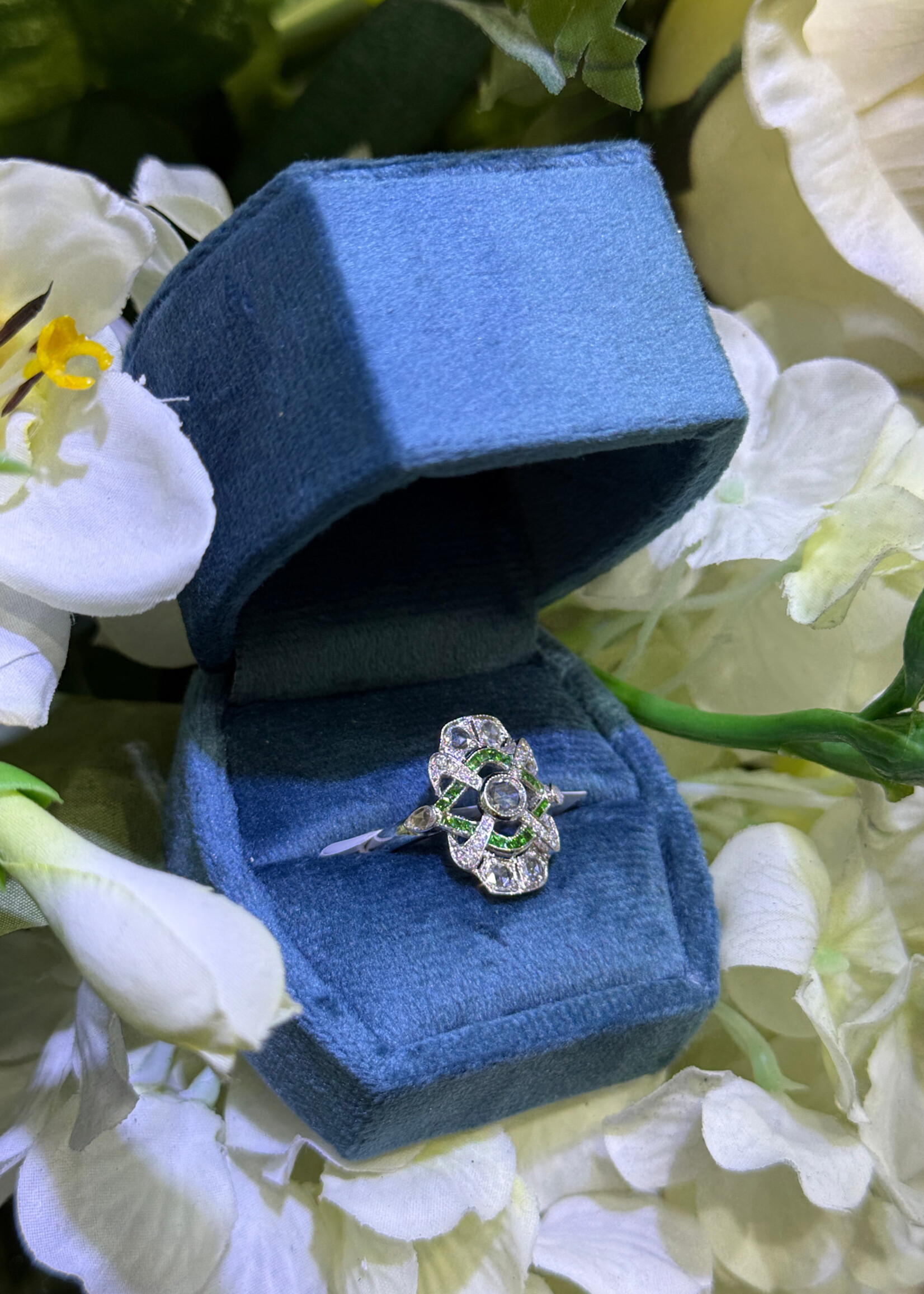 18k Estate Ring with 4mm rose cut diamond, 6 small rose cut diamonds, accent diamonds and tsavorite garnets. Excellent Condition