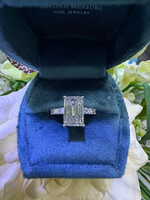 14kW 3ct Emerald Cut, Lab Grown Diamond with 3/4ctw baguette cuts