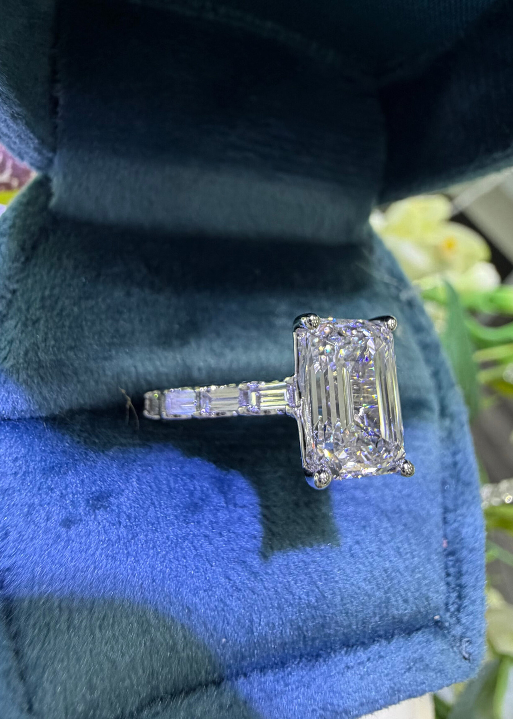 14kW 3ct Emerald Cut, Lab Grown Diamond with 3/4ctw baguette cuts