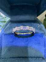 14kY baguette cut lab grown diamond band (7 stone)
