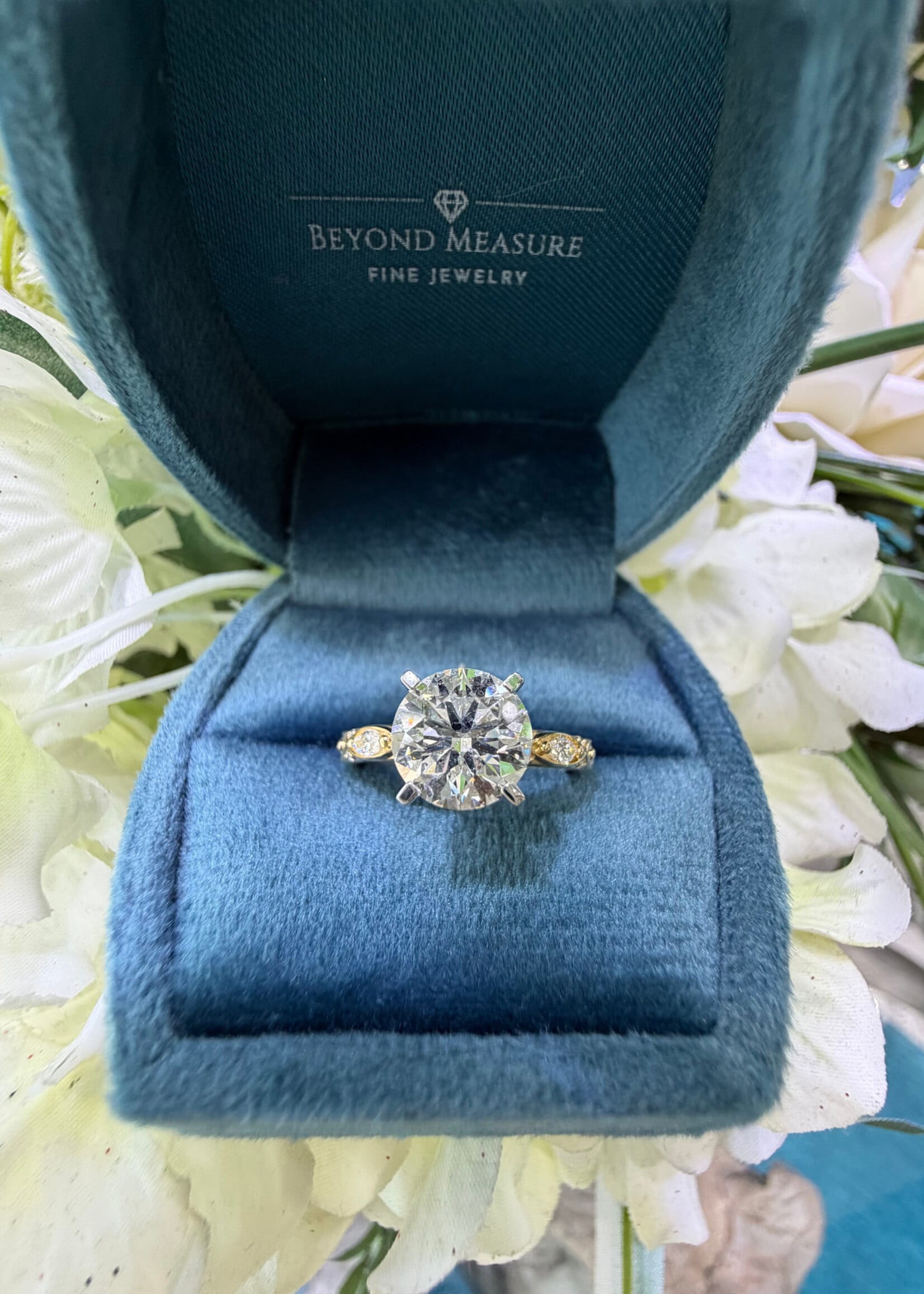 14kY 2ct Round Brilliant LabGrown Diamond Engagement Ring with .30ctw detailed setting (marquise and round cut labgrown diamonds)