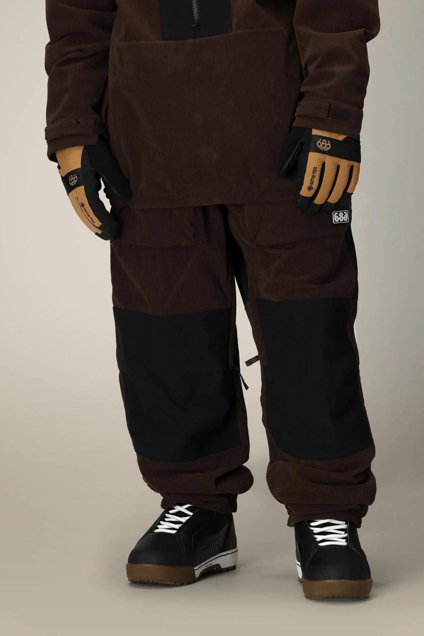 Men's 686 Ghost 2.5L Snow Pants 2026 - CorkysBoardshop.com