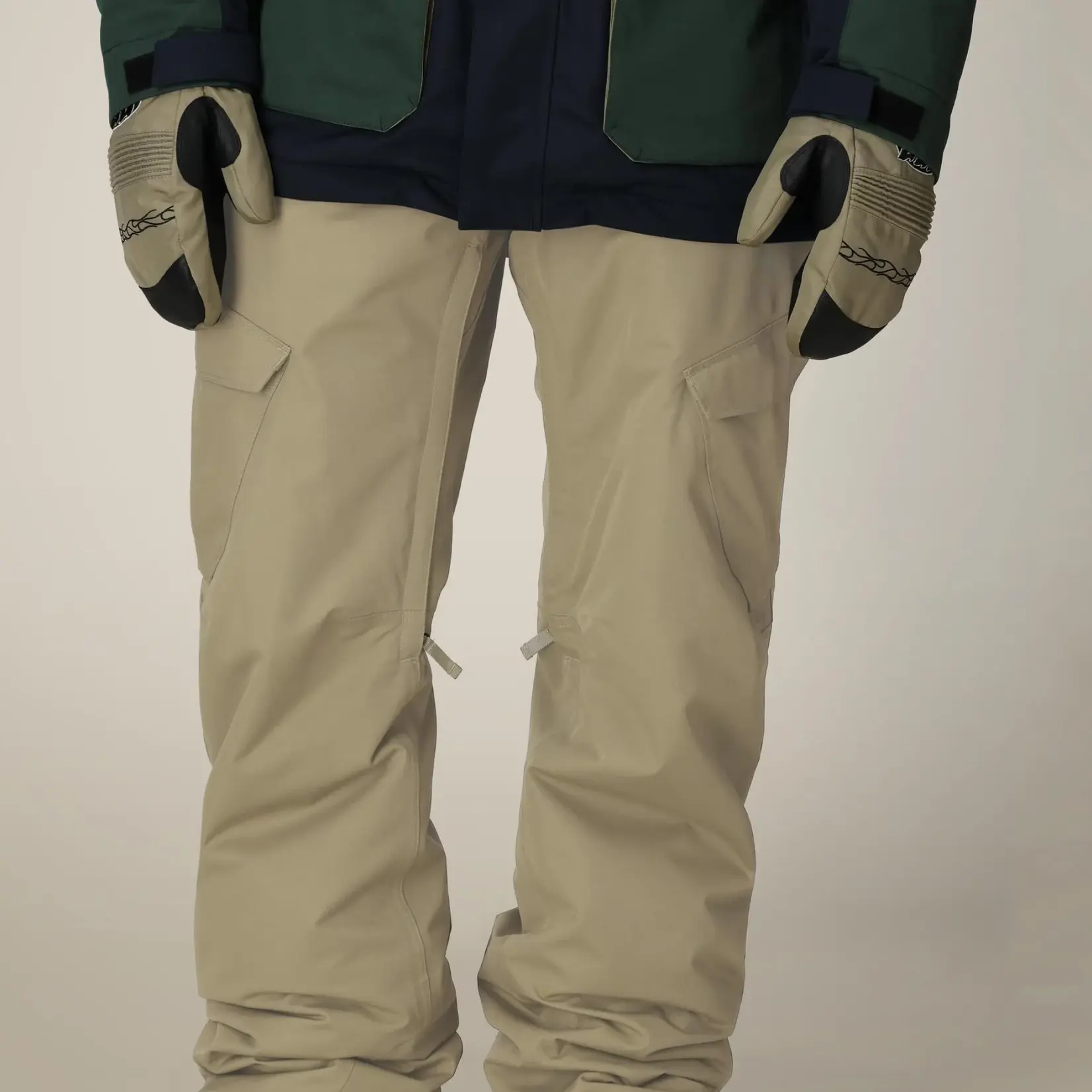 686 Men's 686 Infinity Insulated Cargo Snow Pants 2026