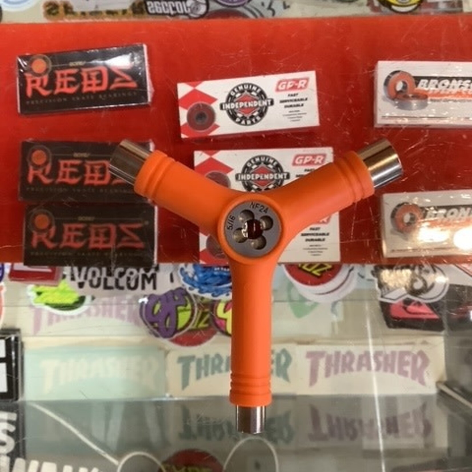 Corkys Ultimate Y skate tool with rethreader