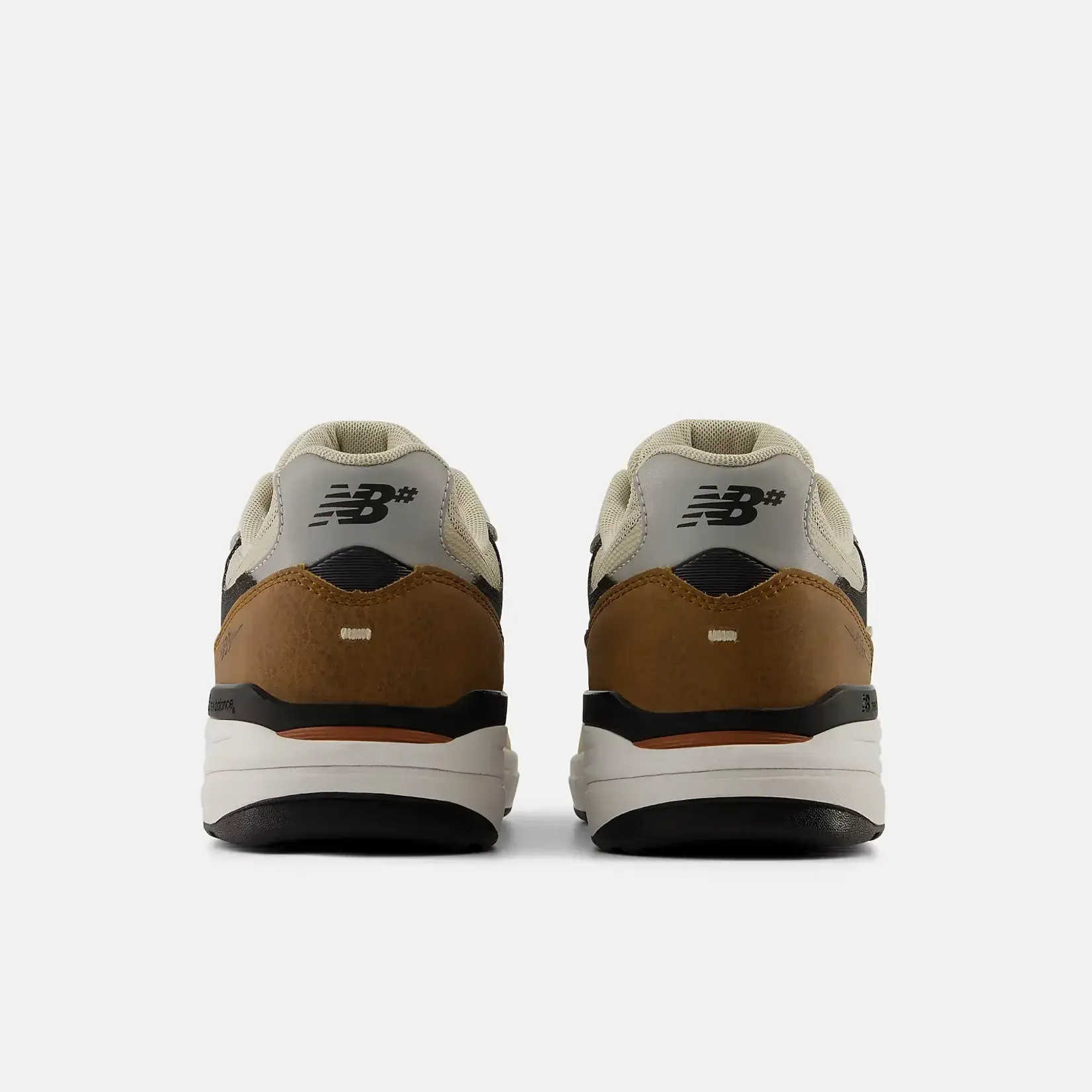NEW BALANCE Shoe Numeric New Balance Andrew Reynolds 933