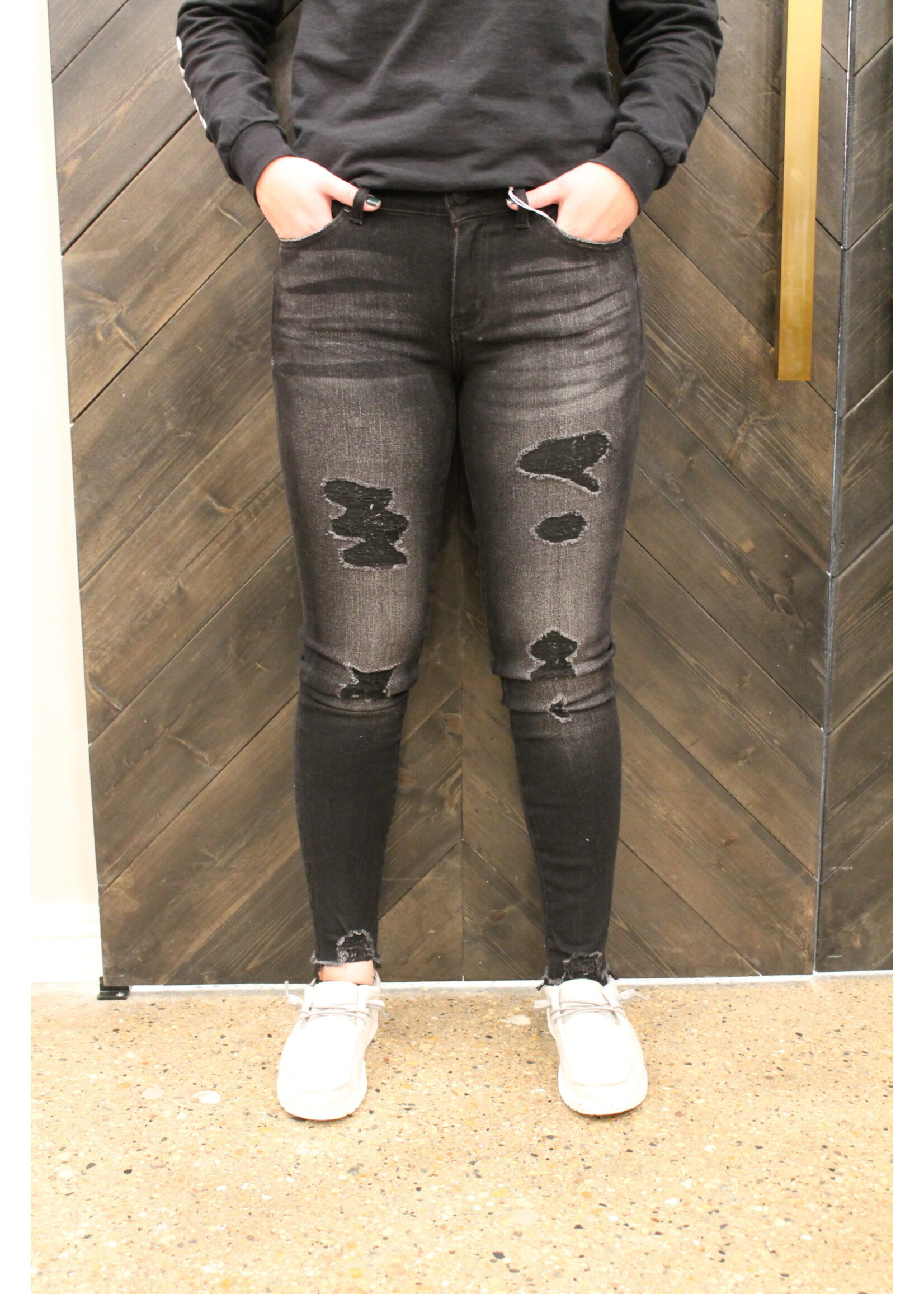 Black Mid Rise Skinn