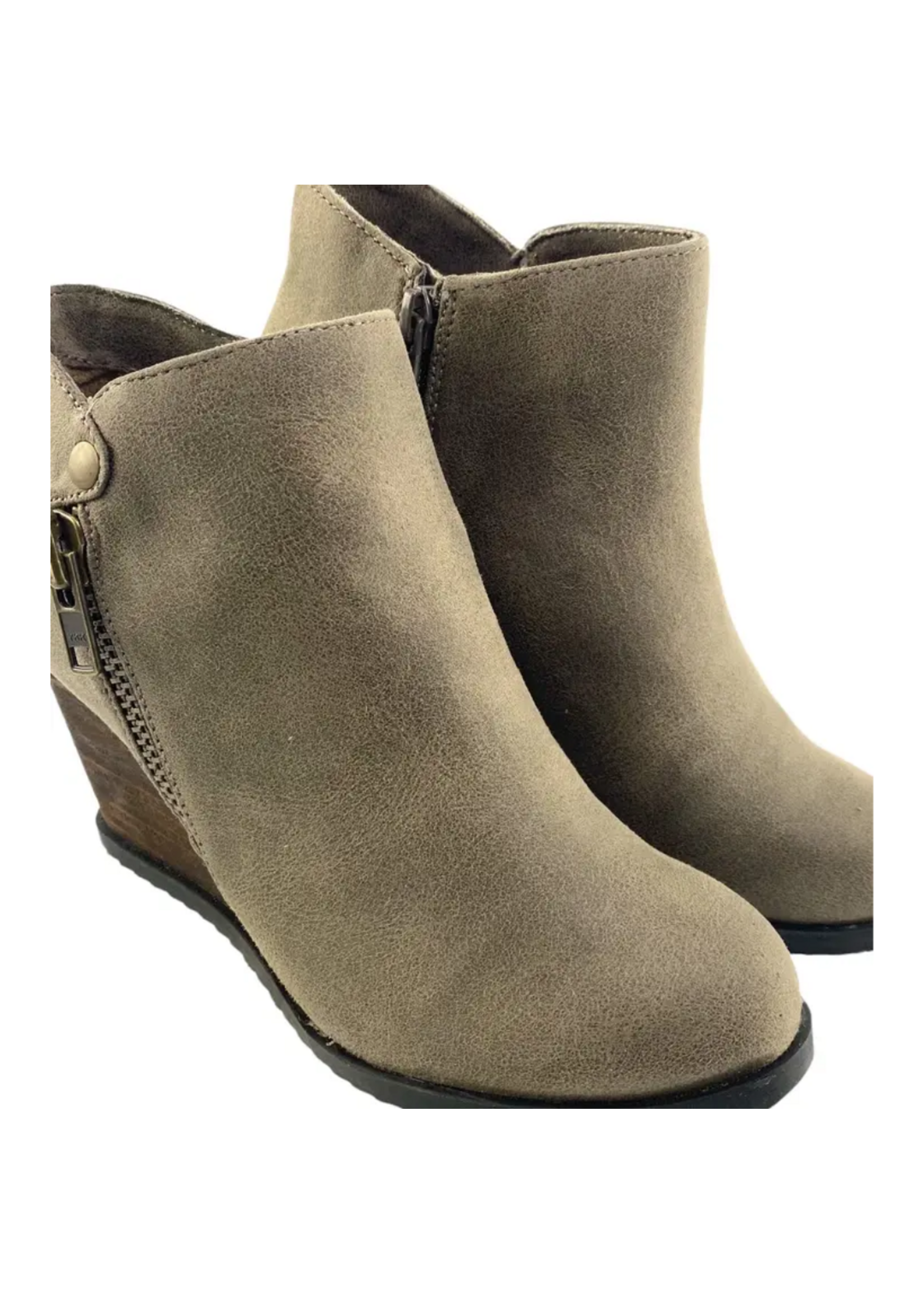 Wedge Shoe