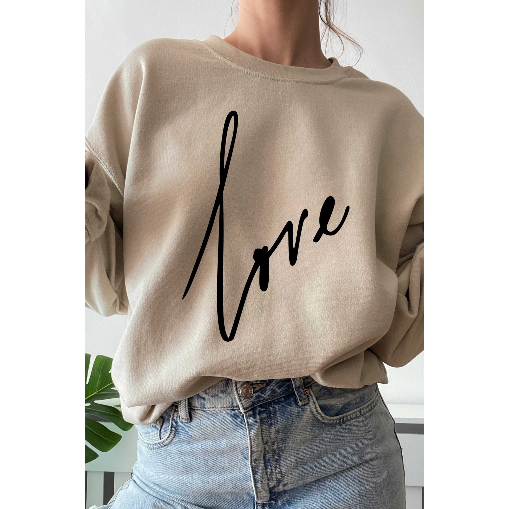 LOVE Graphic Sweatshirt