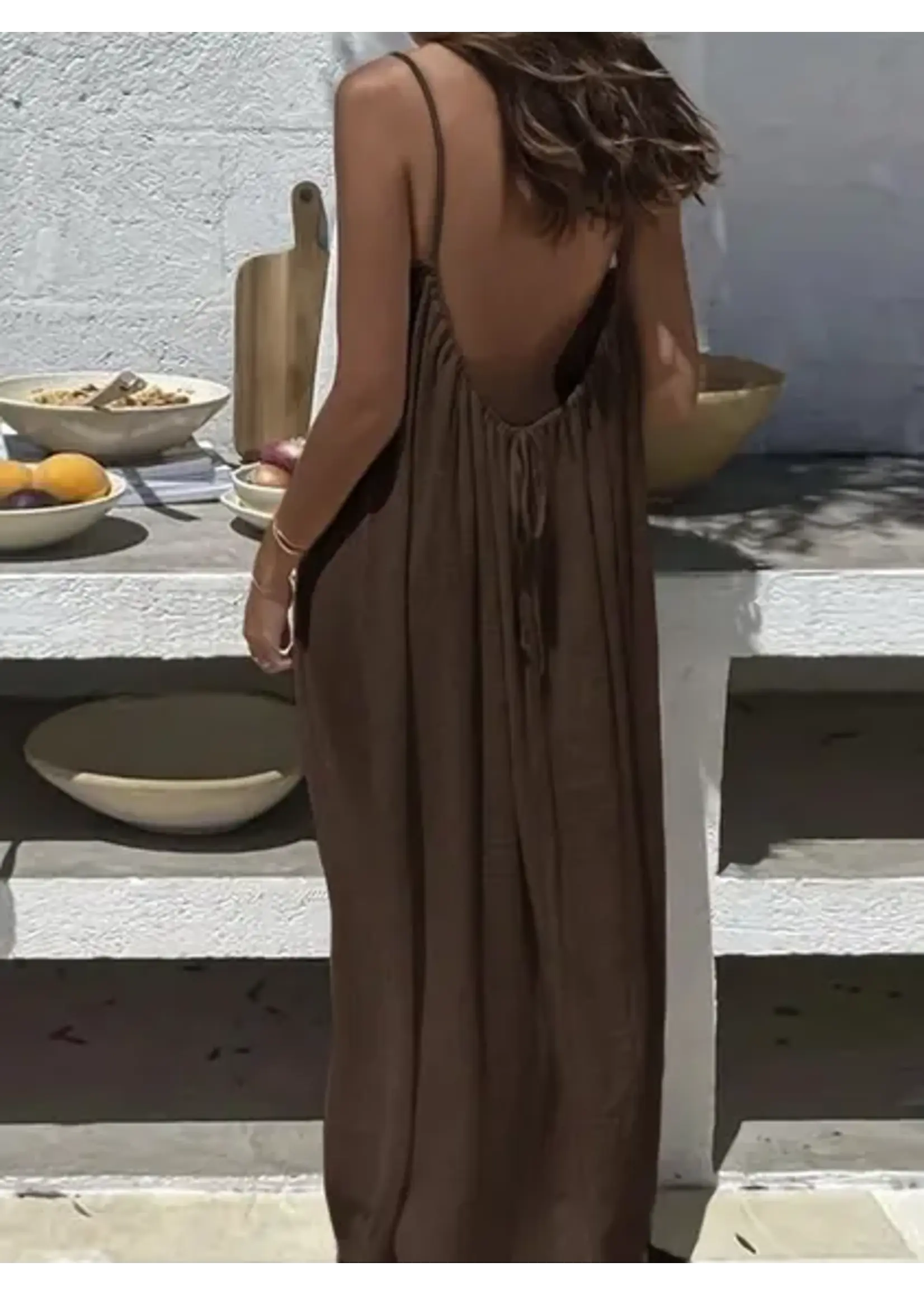Backless Tie