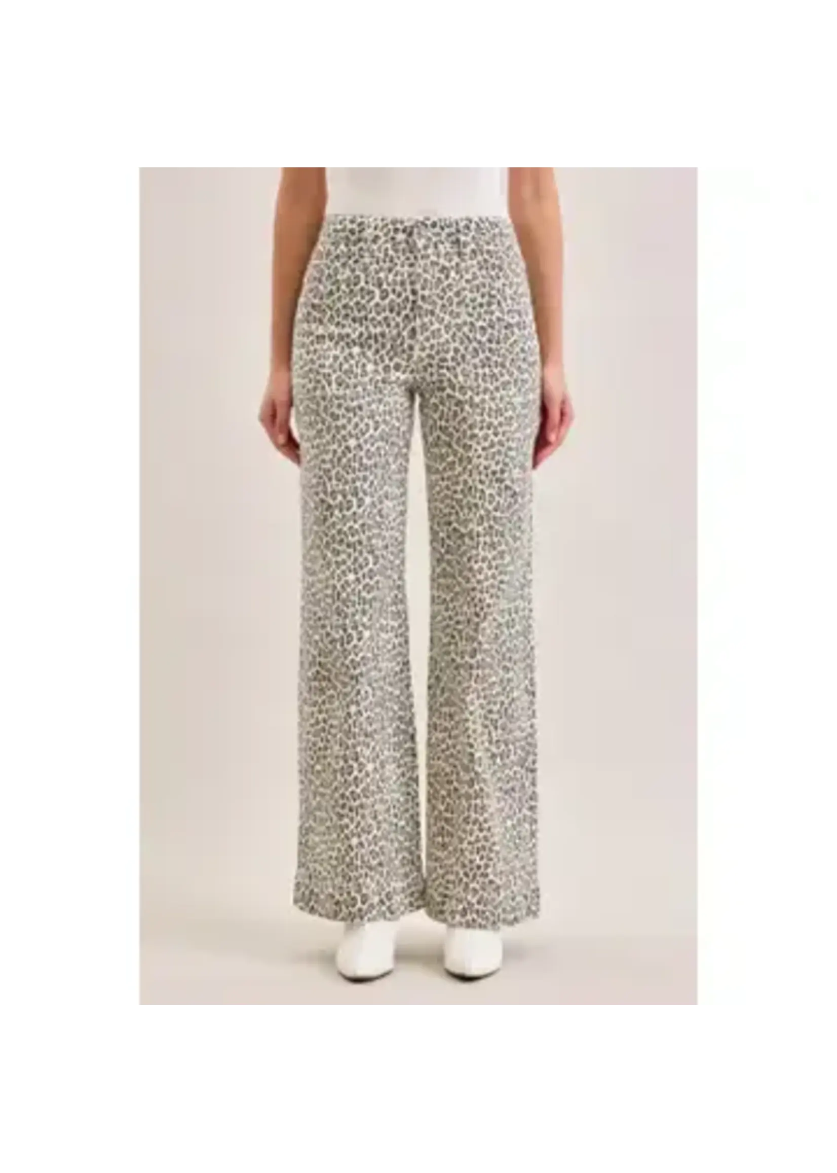 Happi Comfort Flare with Seam Details