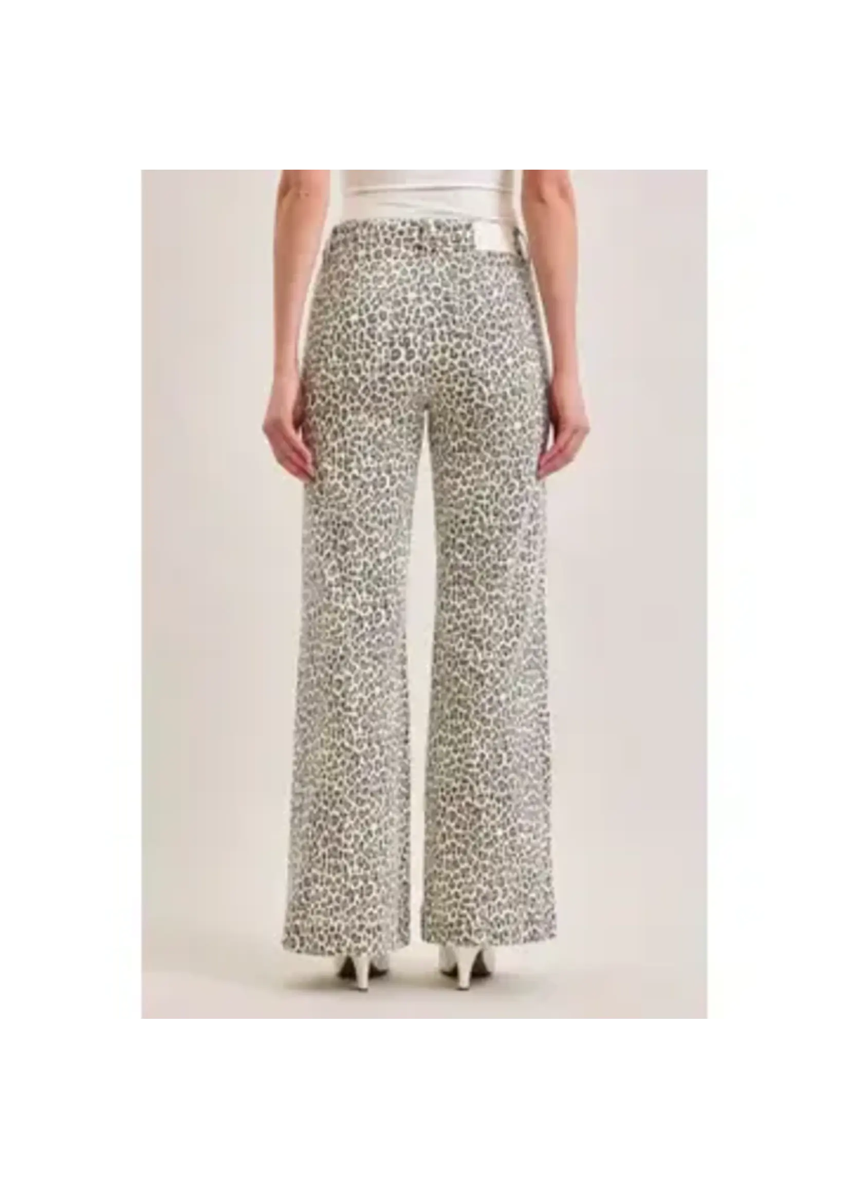 Happi Comfort Flare with Seam Details