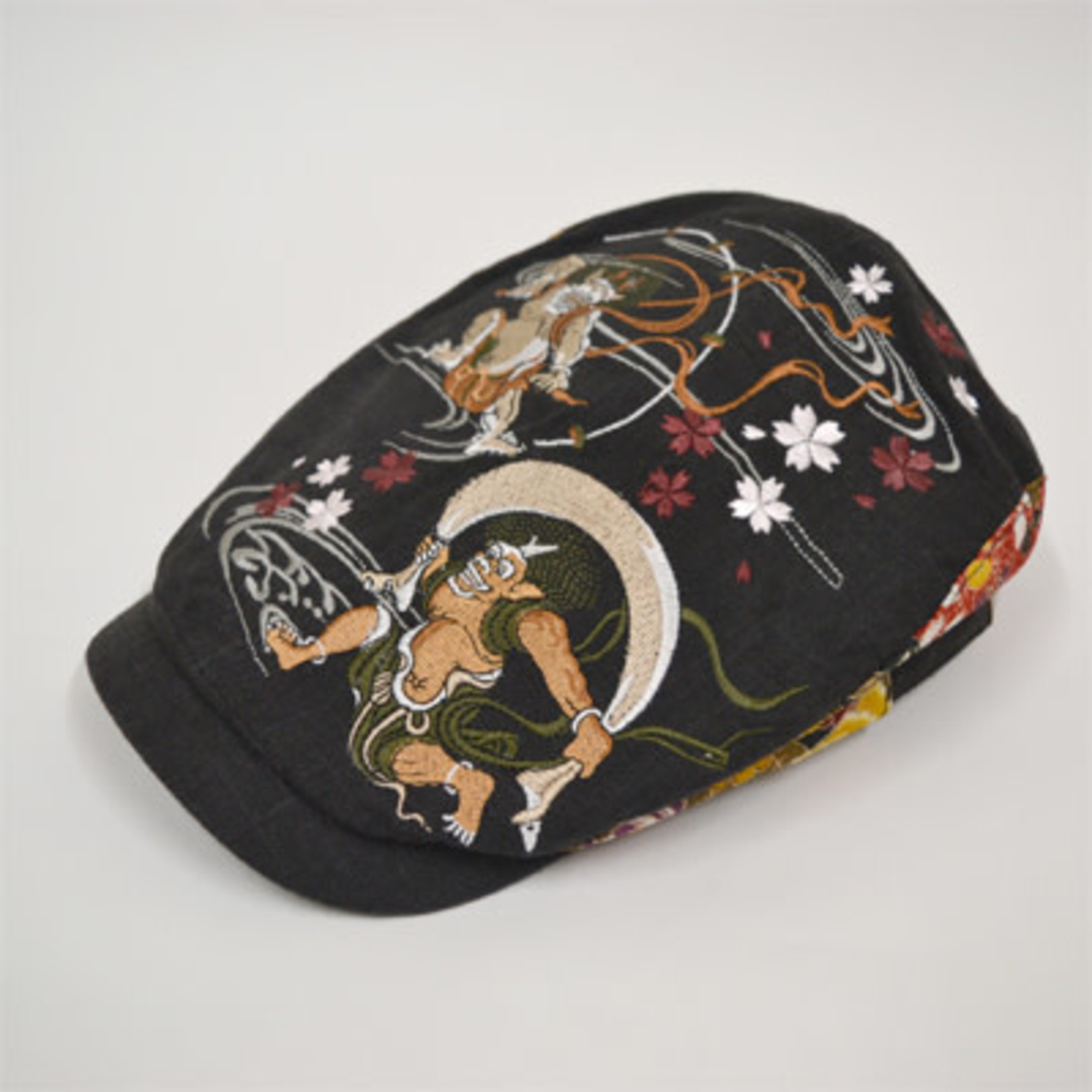 Ripple Hat - Embroidered Hunting Cap Fujin Raijin / Black - H30-6