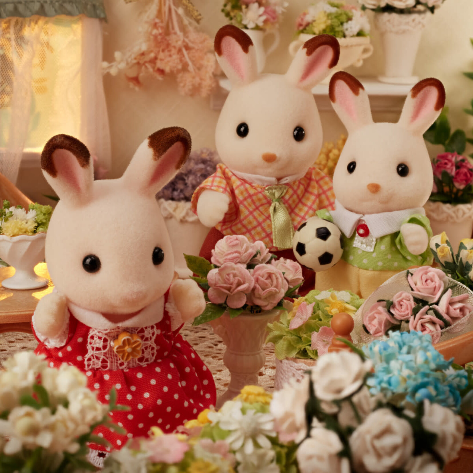 Calico Critters Calico Critters -  Chocolate Rabbit Family CC2028