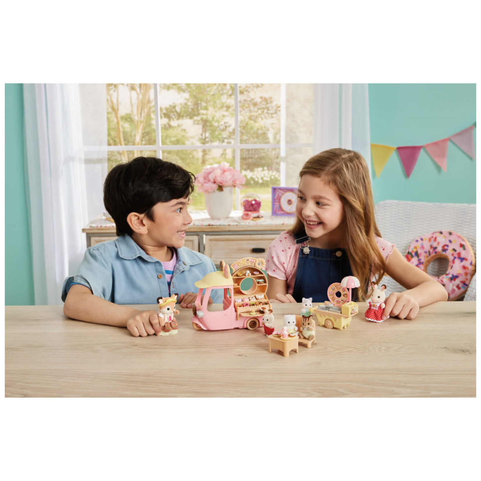 Calico Critters Calico Critters - Dip Dip Donuts Wagon CC2216