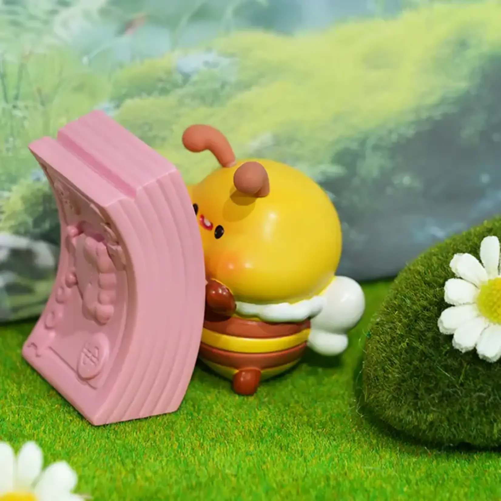 Baby Story Blind Box - Bee Figurine 71205