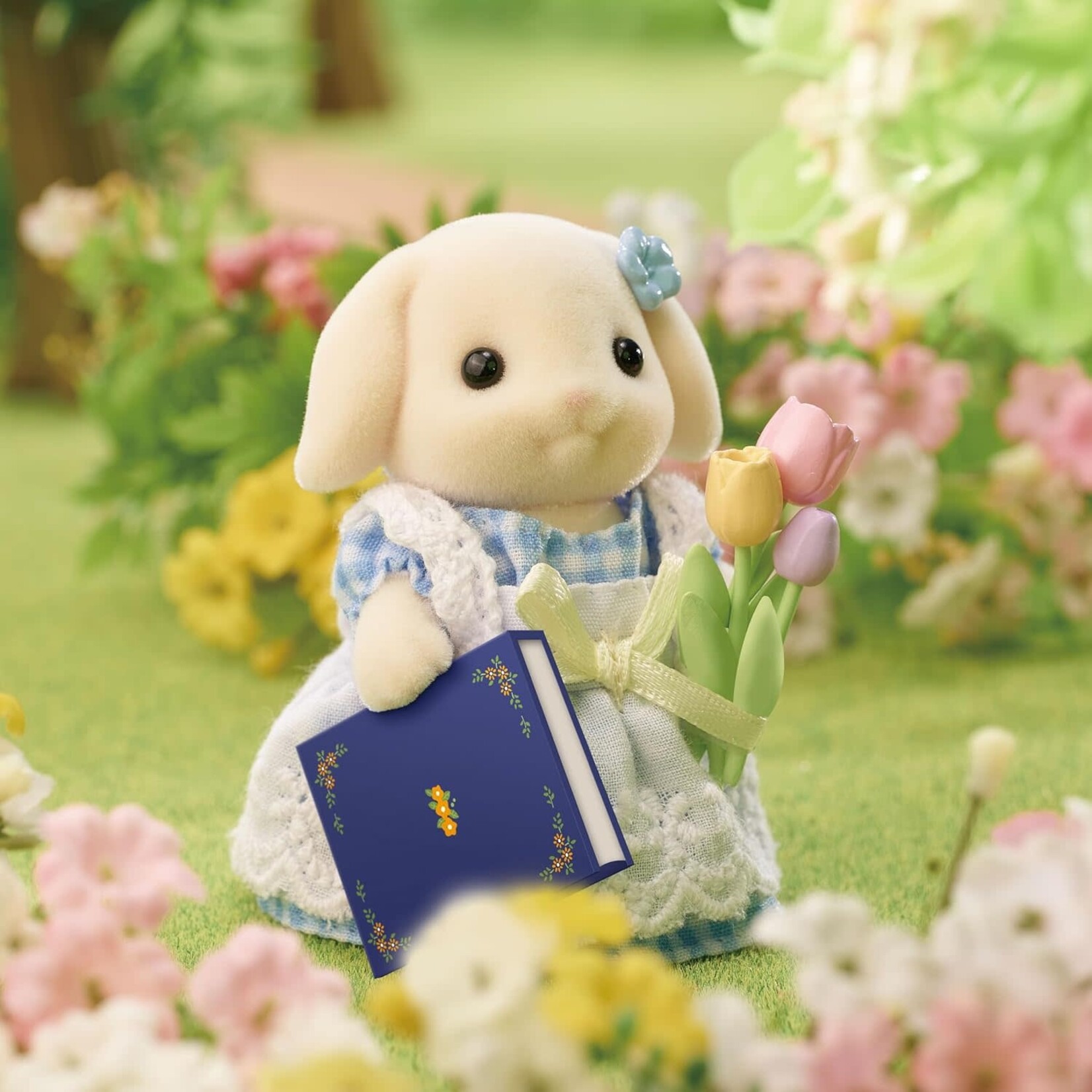 Calico Critters Calico Critters -  Flora Rabbit Family CC2158